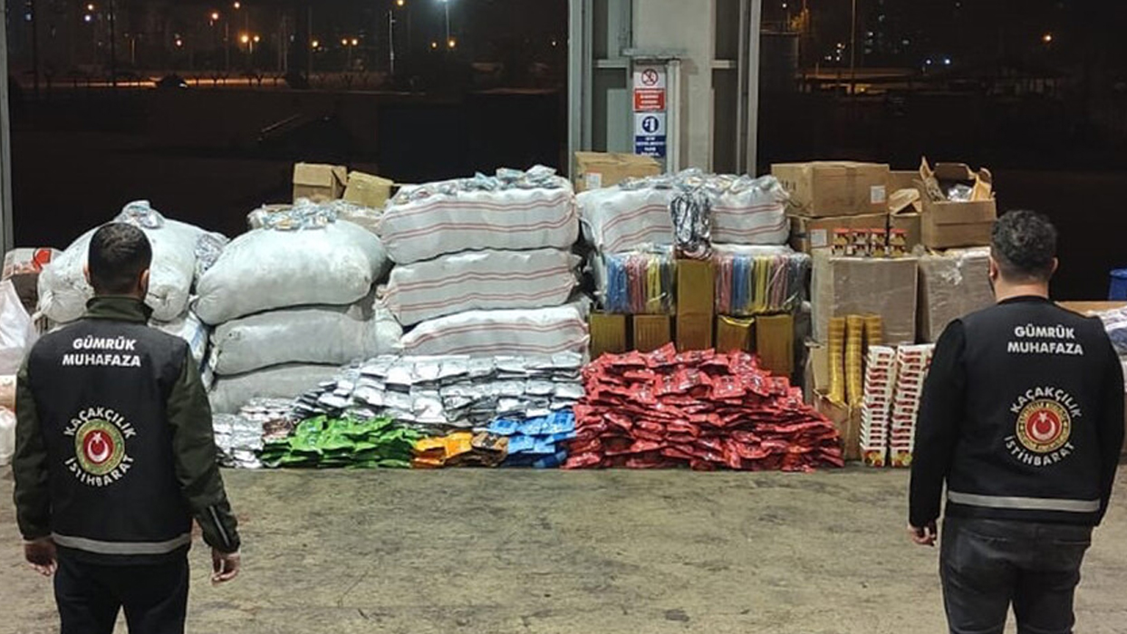 Gümrükler Muhafaza ekiplerinden geçit yok! 5 bin ton kaçak gıda maddesine el konuldu