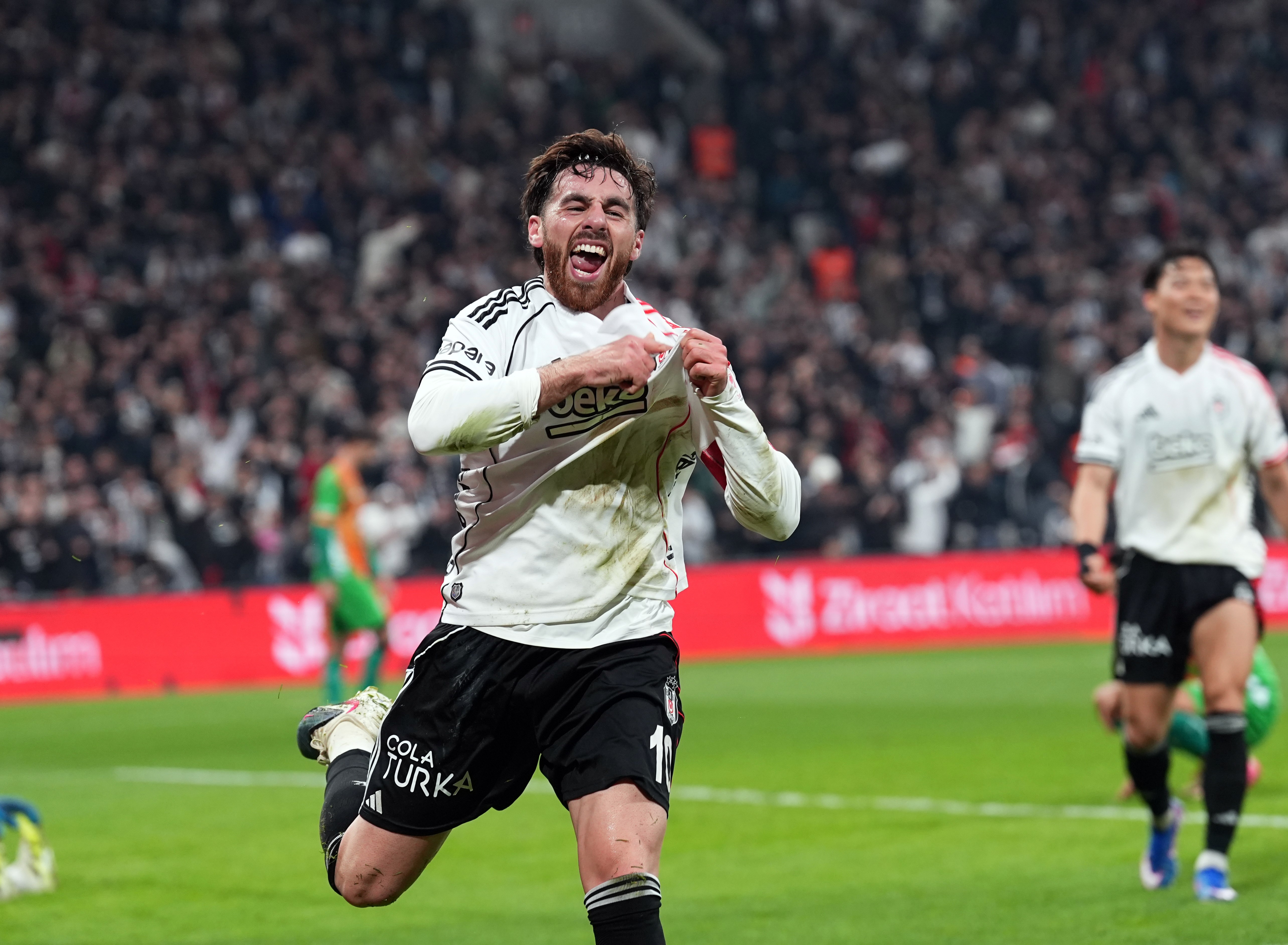 Orkun Kökçü: Sezonu kupayla bitirmek istiyoruz