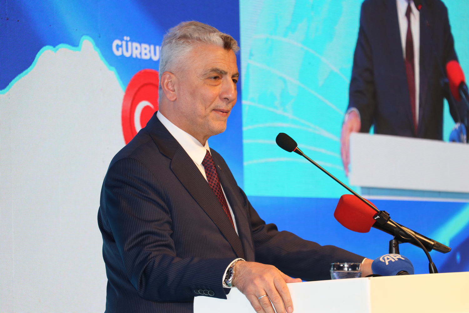 Bakan Bolat: Küresel şirketlerin bölgesel yönetim merkezlerini Türkiye'ye taşımalarını teşvik ediyoruz