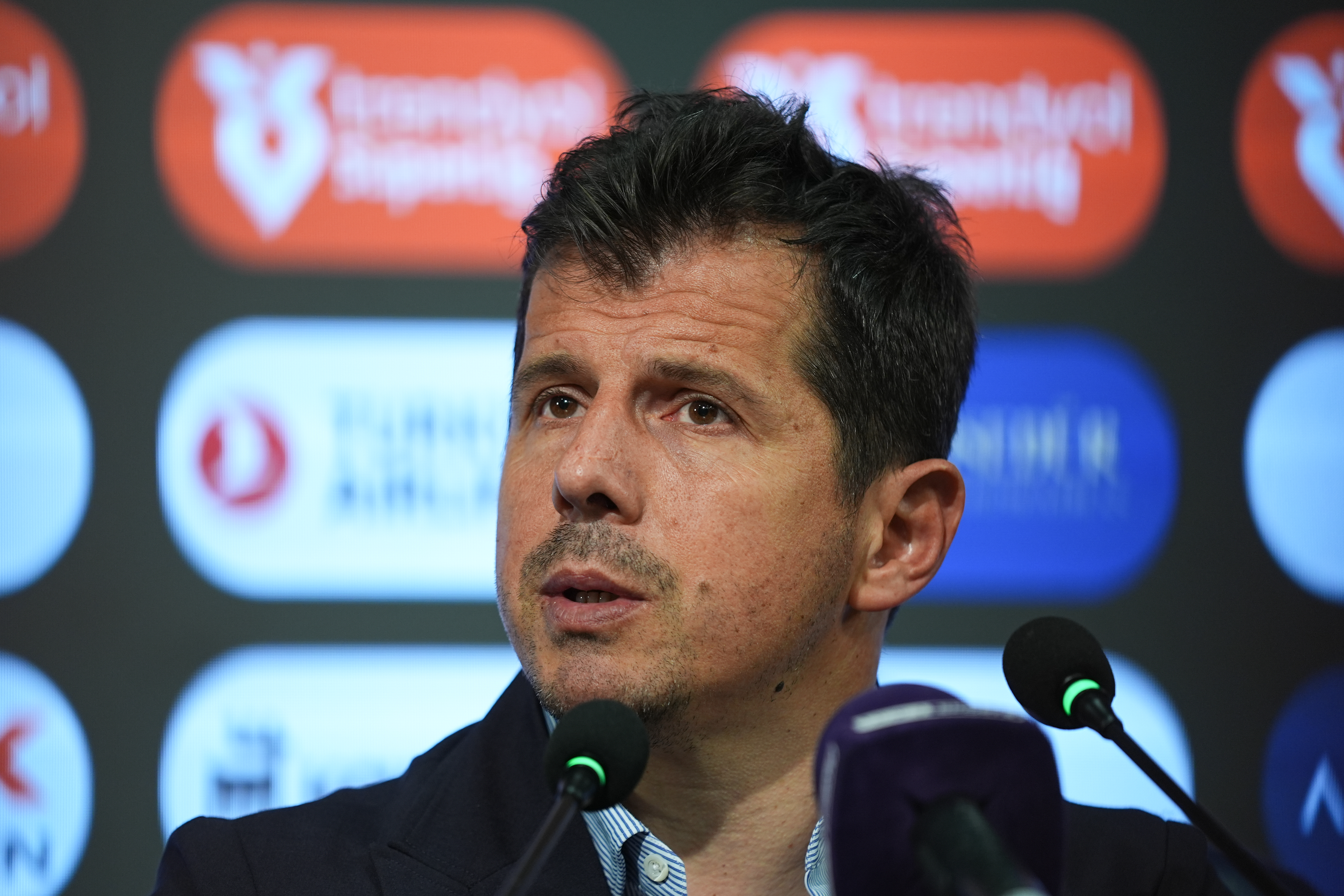 Emre Belözoğlu: Türkiye'de hakemler facia