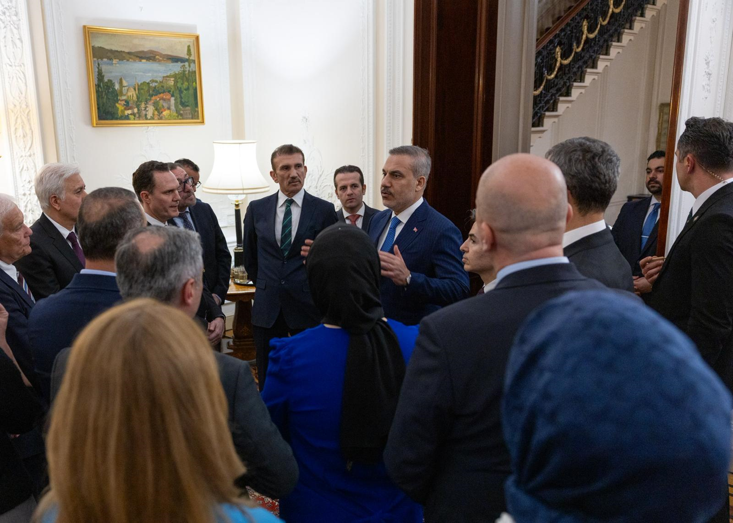 İngiltere'de Türk rüzgarı: Bakan Fidan iş insanları ve vatandaşlarla bir araya geldi