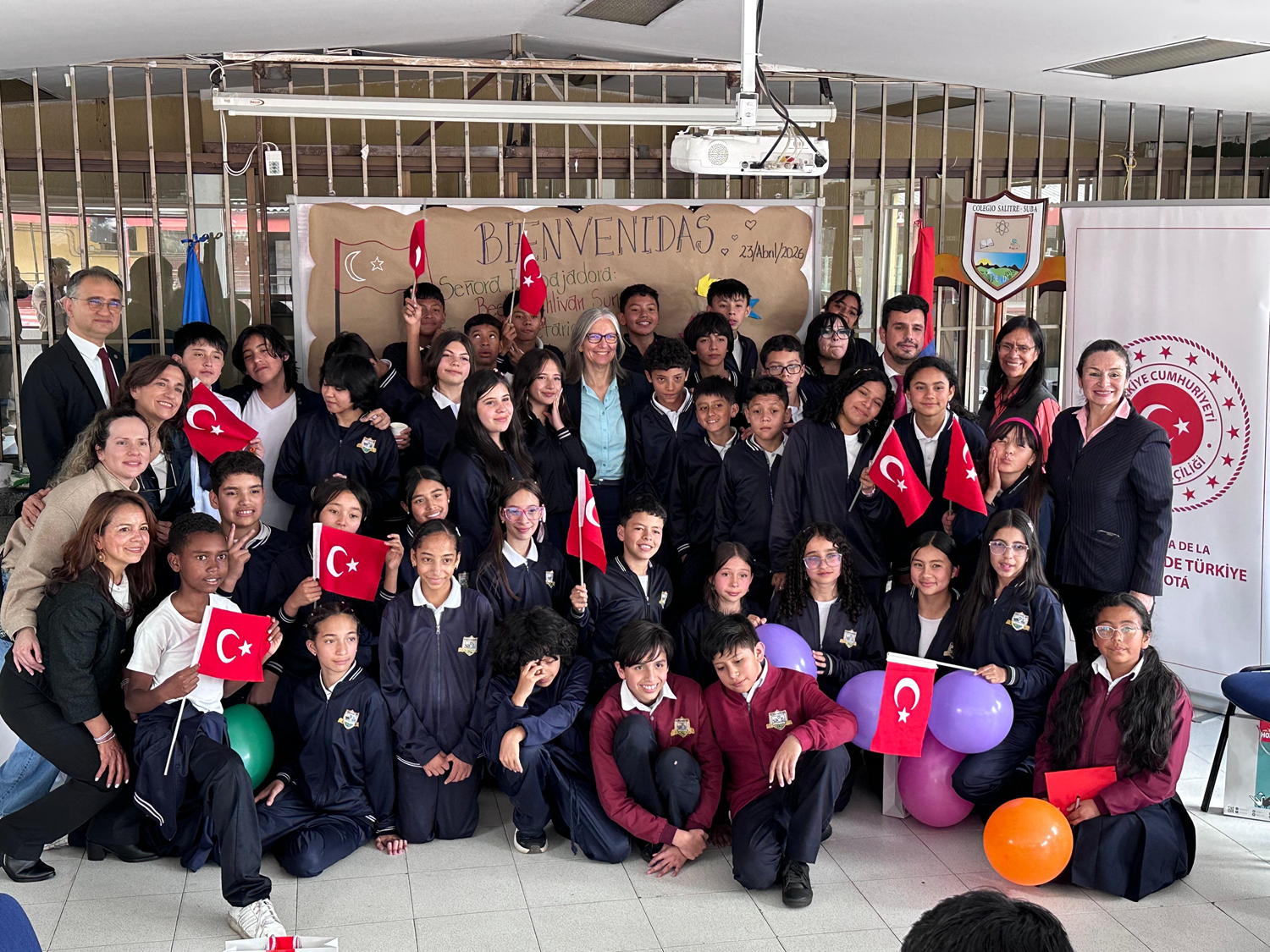 Kolombiya'da 23 Nisan sevinci