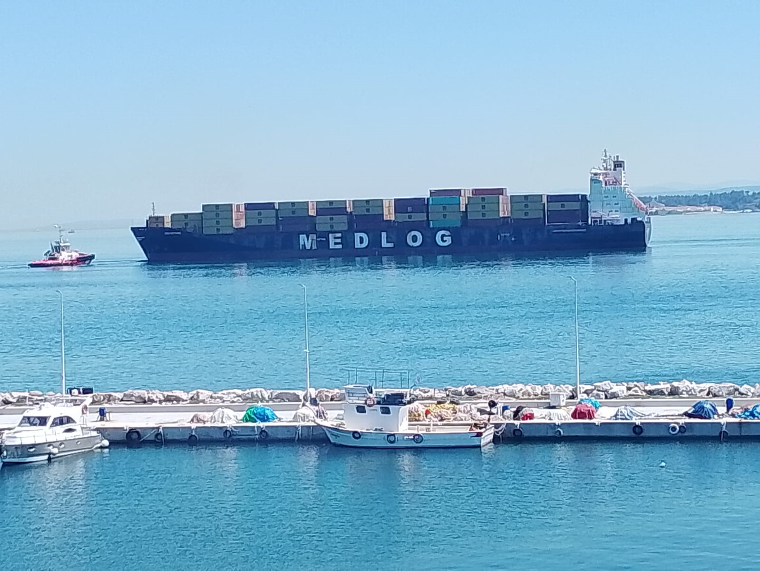 Çanakkale Boğazı'nda dev tanker arızası!  202 metrelik gemi römorkörlerle çekildi