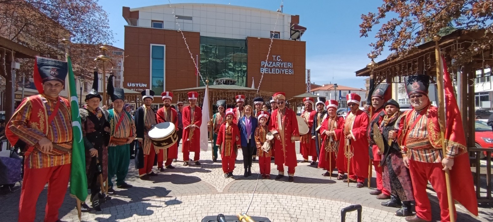 Sırtını ecdadına dönenlere inat! CHP'nin mehter hazımsızlığına AK Parti'den davullu zurnalı gönderme