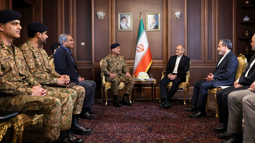 İran ABD'ye çizgi çekti! Müzakerelere şartlı kapı