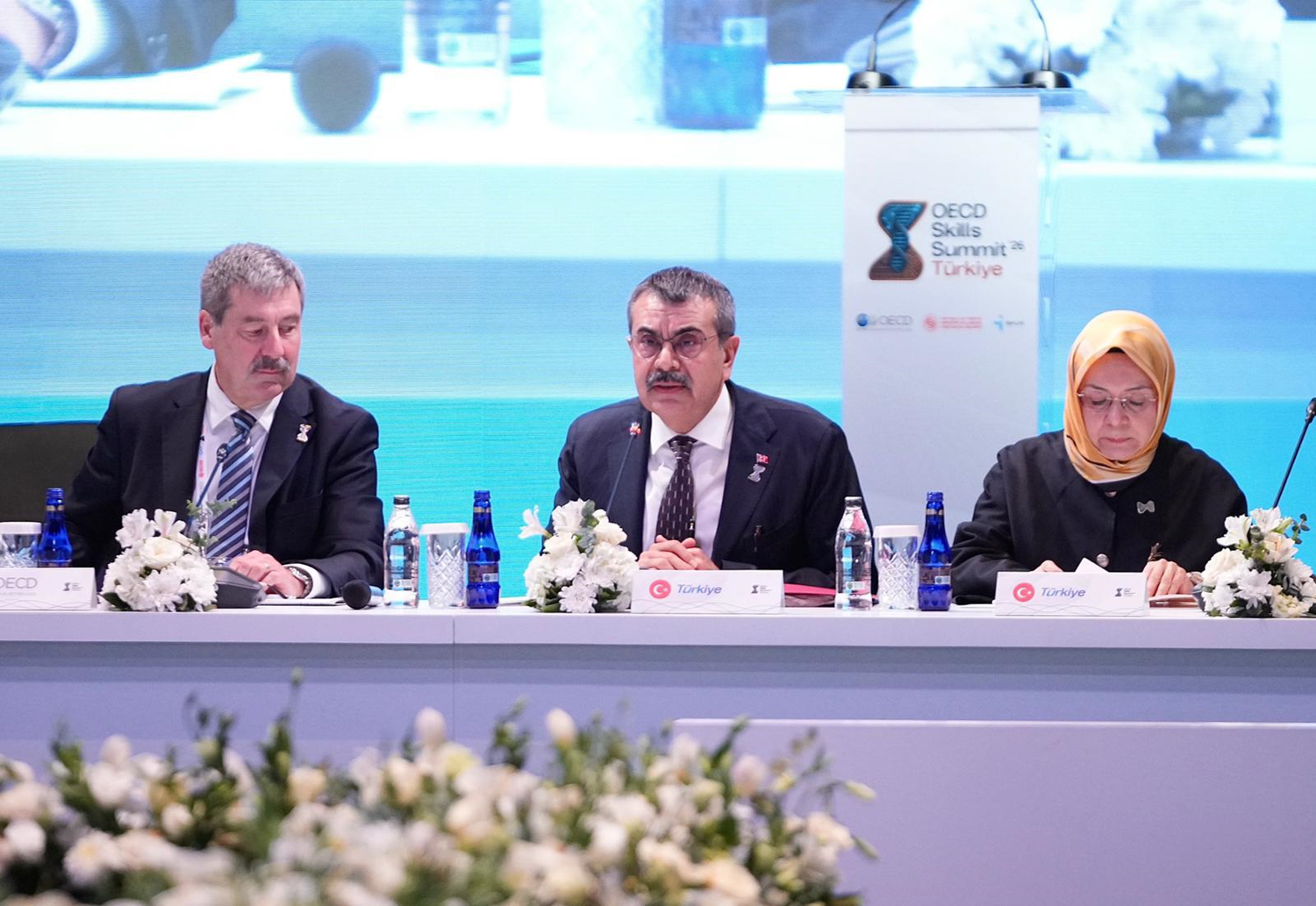 Bakan Tekin, OECD Beceriler Zirvesi'nde oturum başkanlığı yaptı: Barış ve demokrasi eğitimle güçlenir