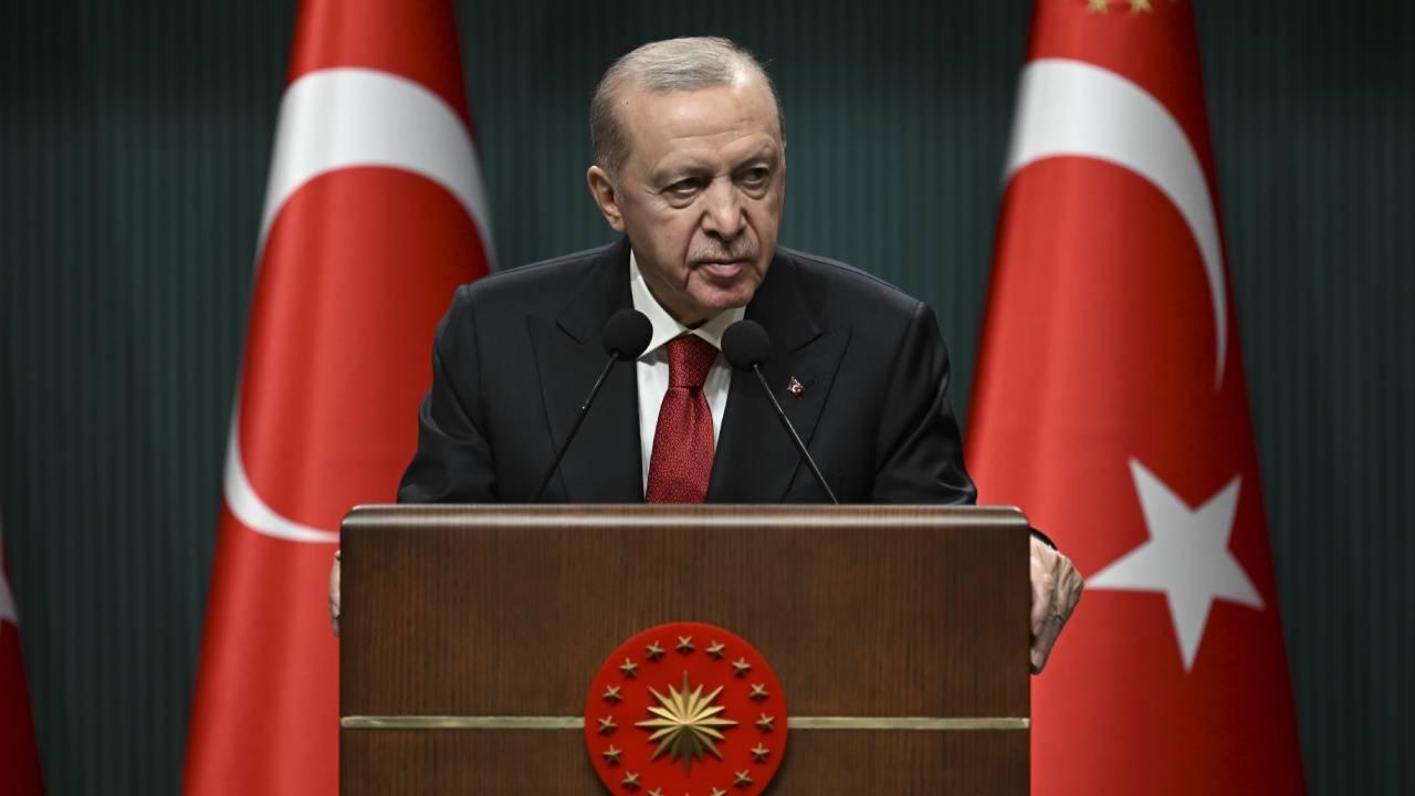 Cumhurbaşkanı Erdoğan şehit polisin ailesine başsağlığı diledi