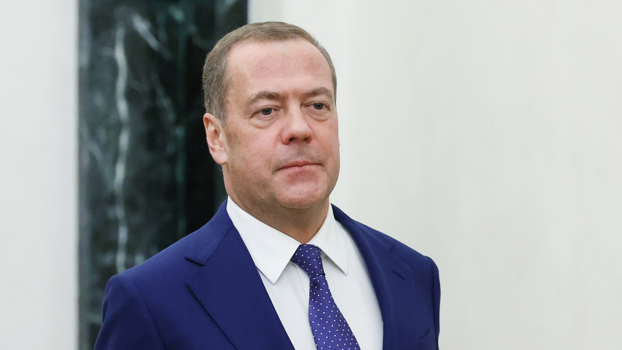 Medvedev'den nükleer uyarı: Bunu görmeyen hayalperest 