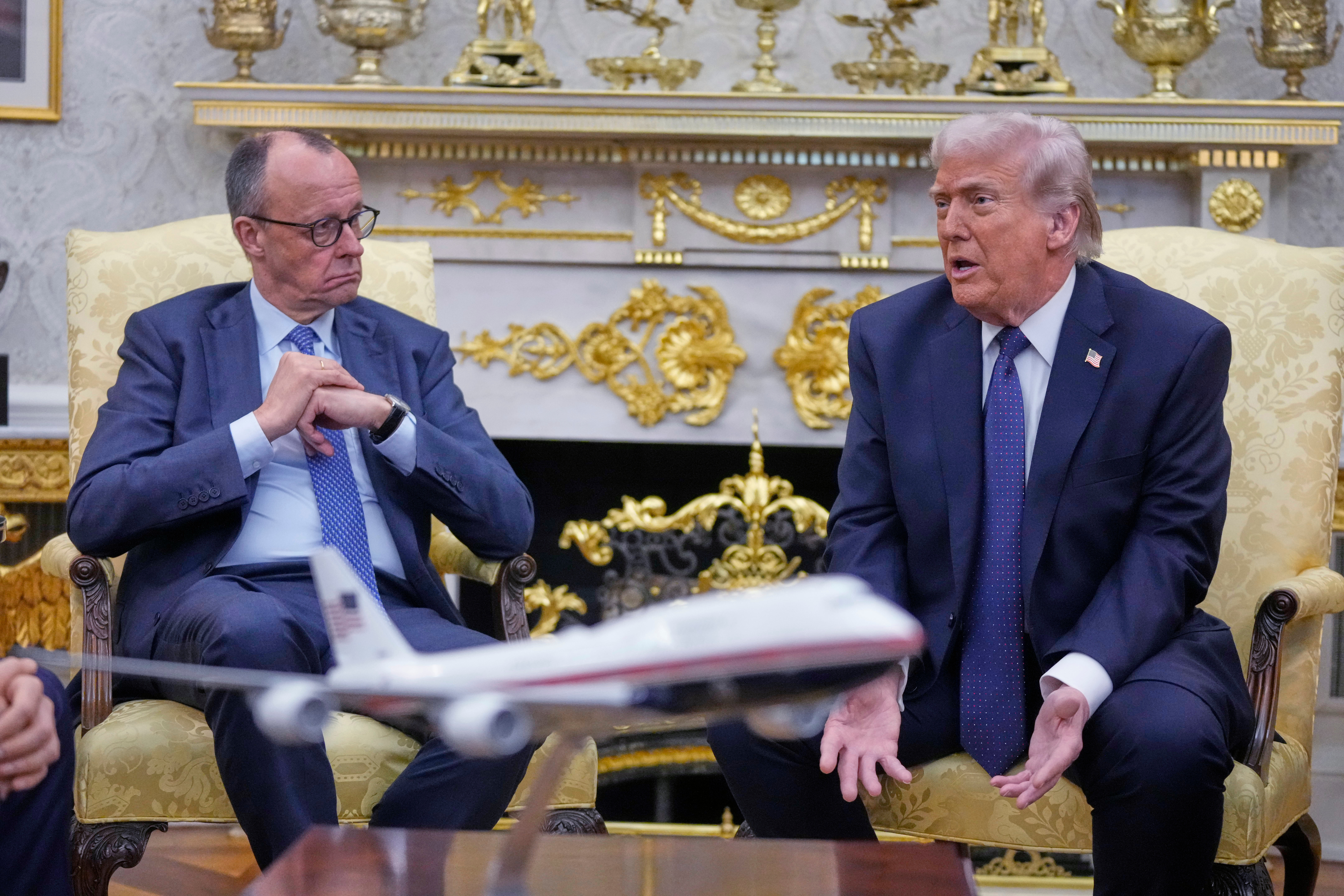 Trump'tan Merz'e İran ültimatomu! Geri çekme kararı alınacak
