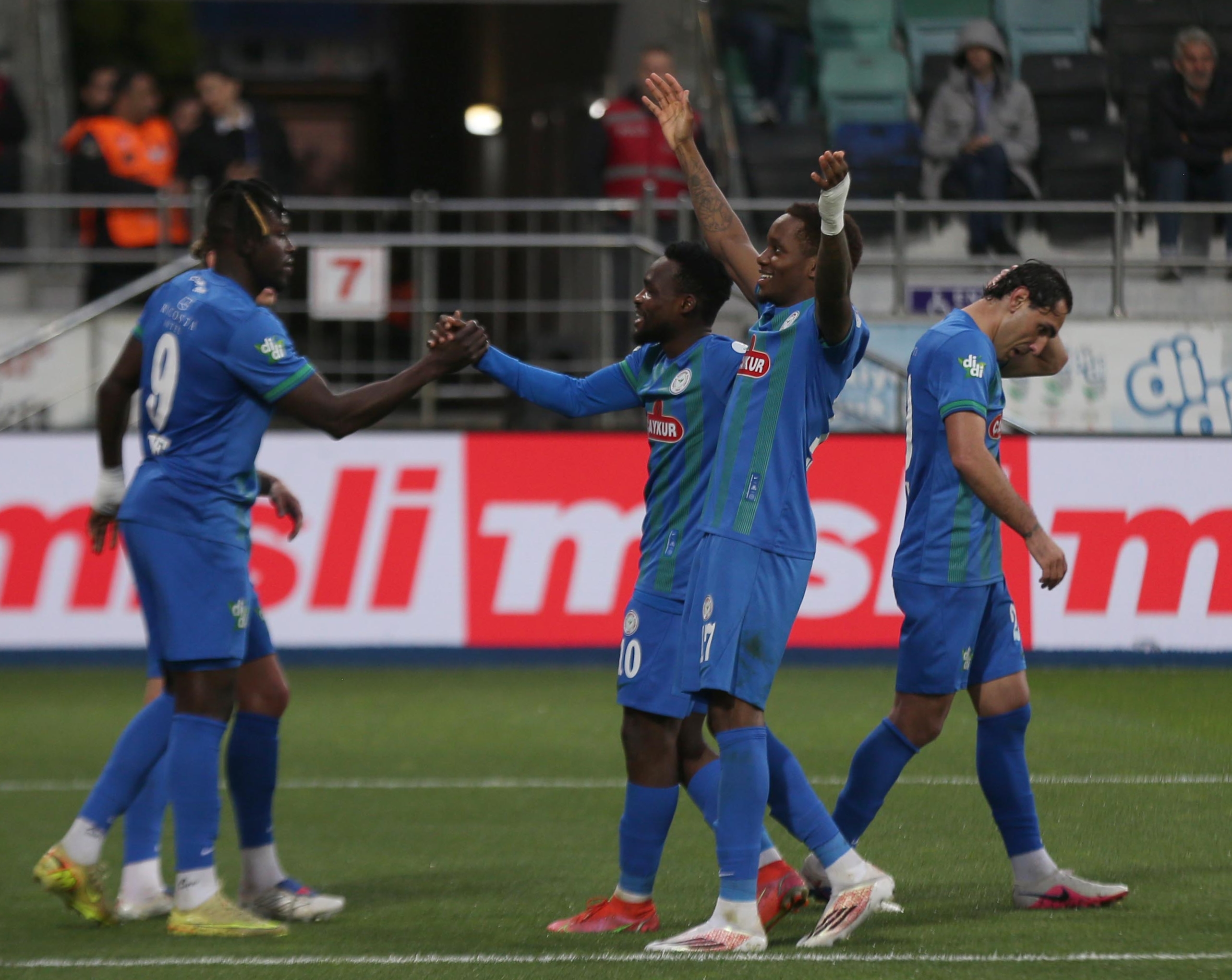 Rizespor, 3 puanı 3 golle aldı