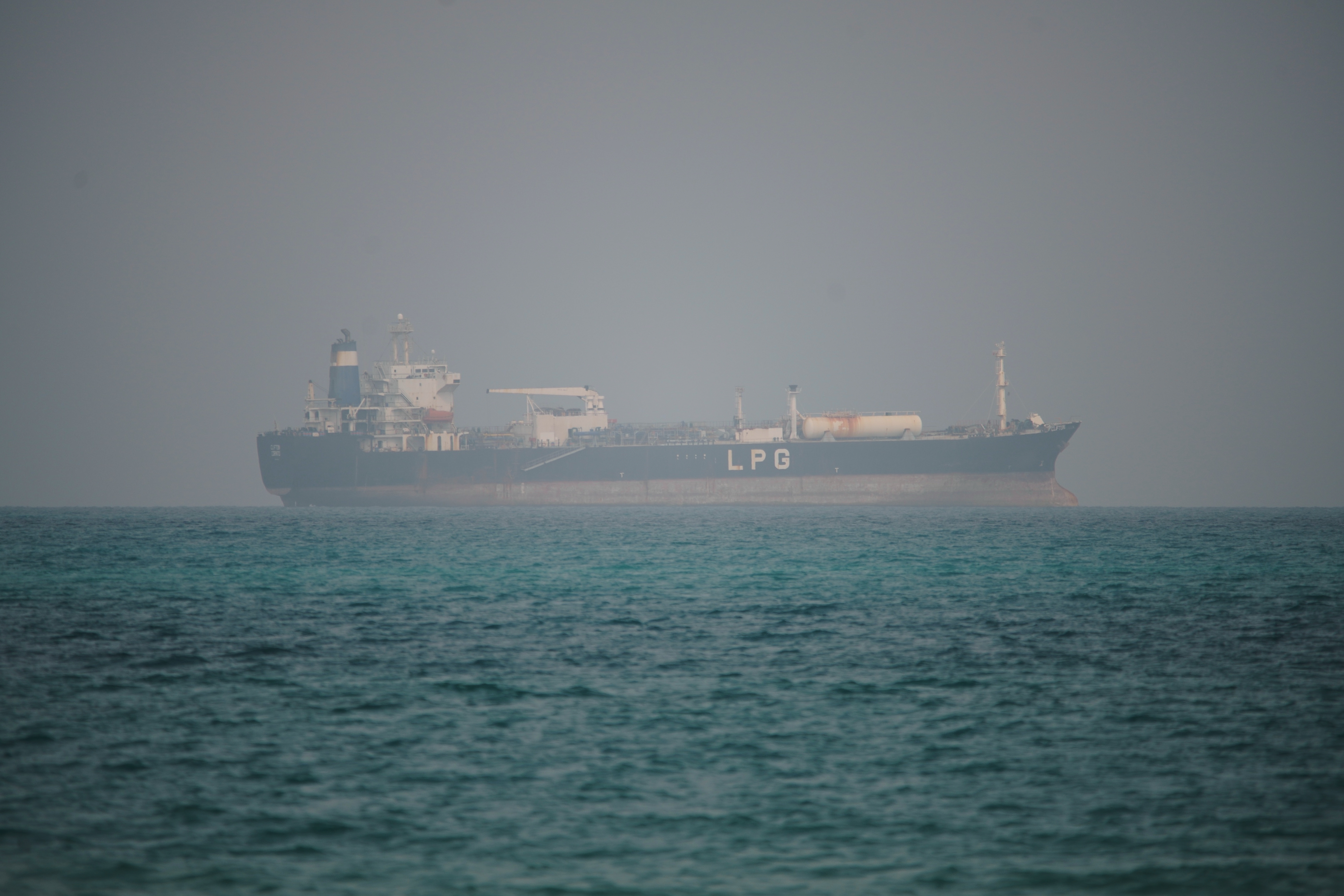 Aden Körfezi alarma geçti: Kaçırılan tanker için düğmeye basıldı