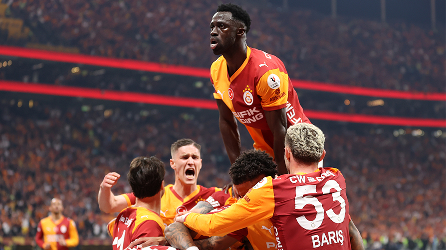 Aynı anda 3 maç! Süper Lig'de şampiyonluk düğümü çözülüyor...