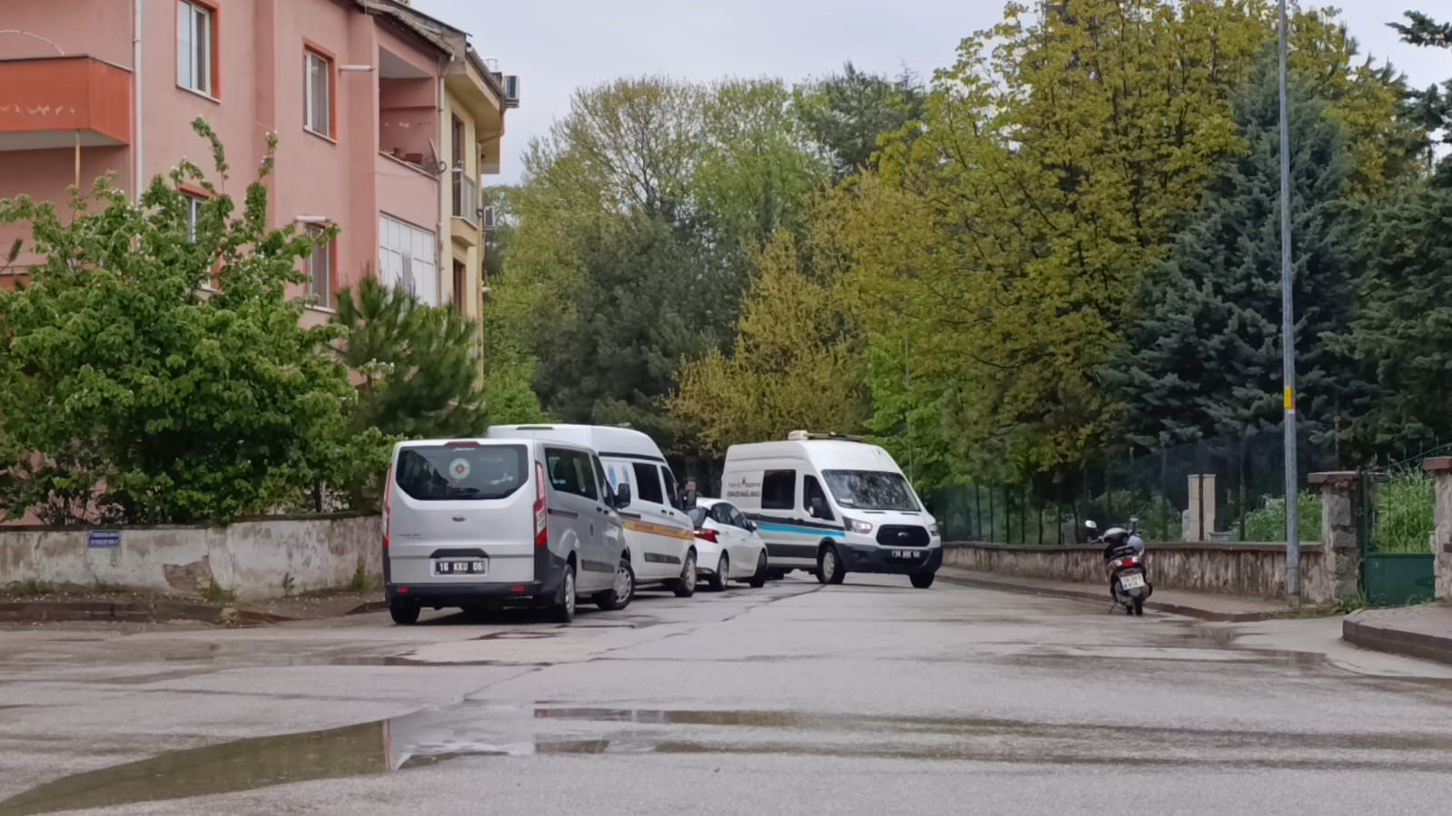 Günlerdir haber alınamıyordu... Genç öğretmen evinde ölü bulundu