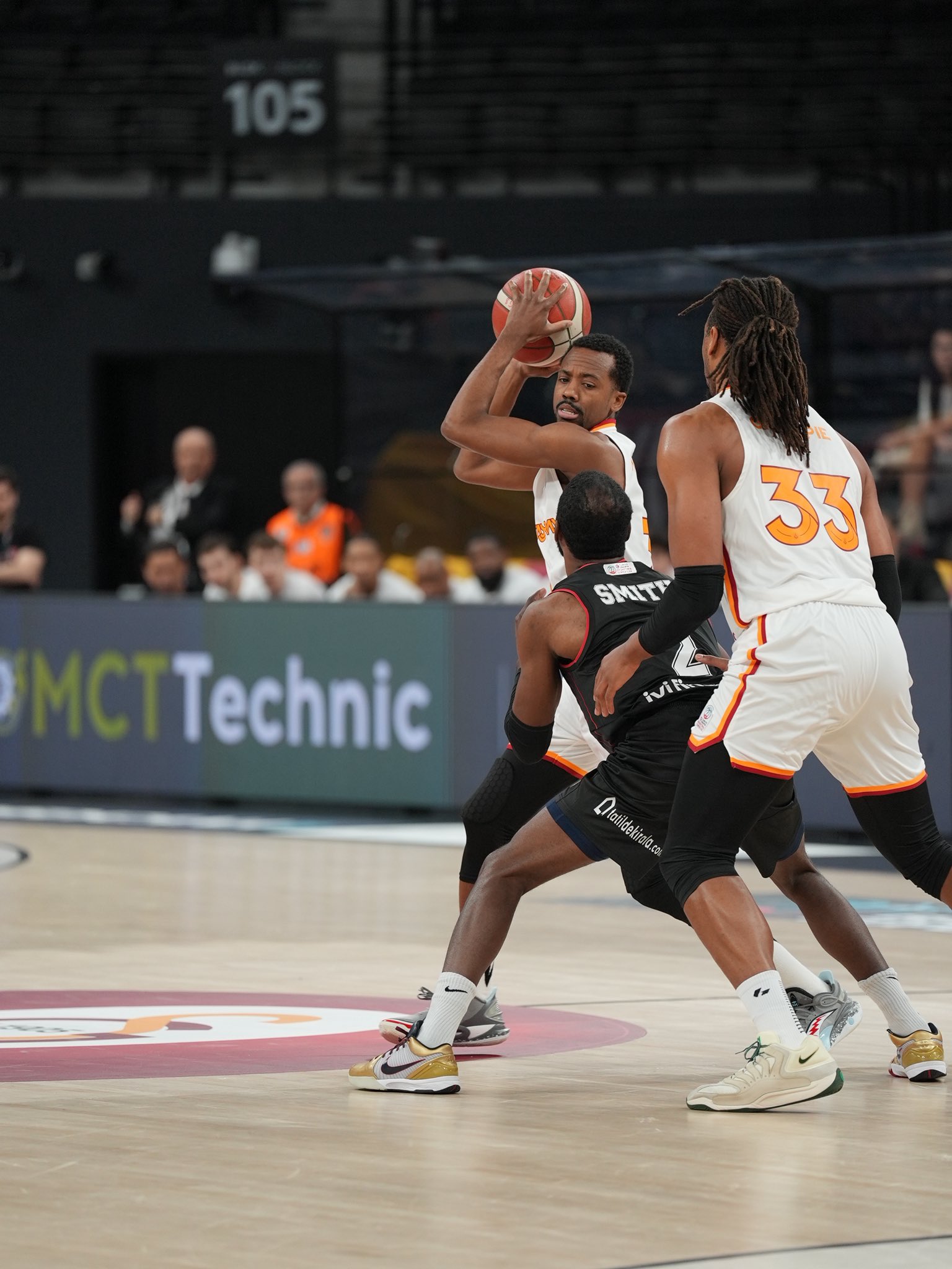 Manisa Basket, deplasmanda Galatasaray'ı yendi