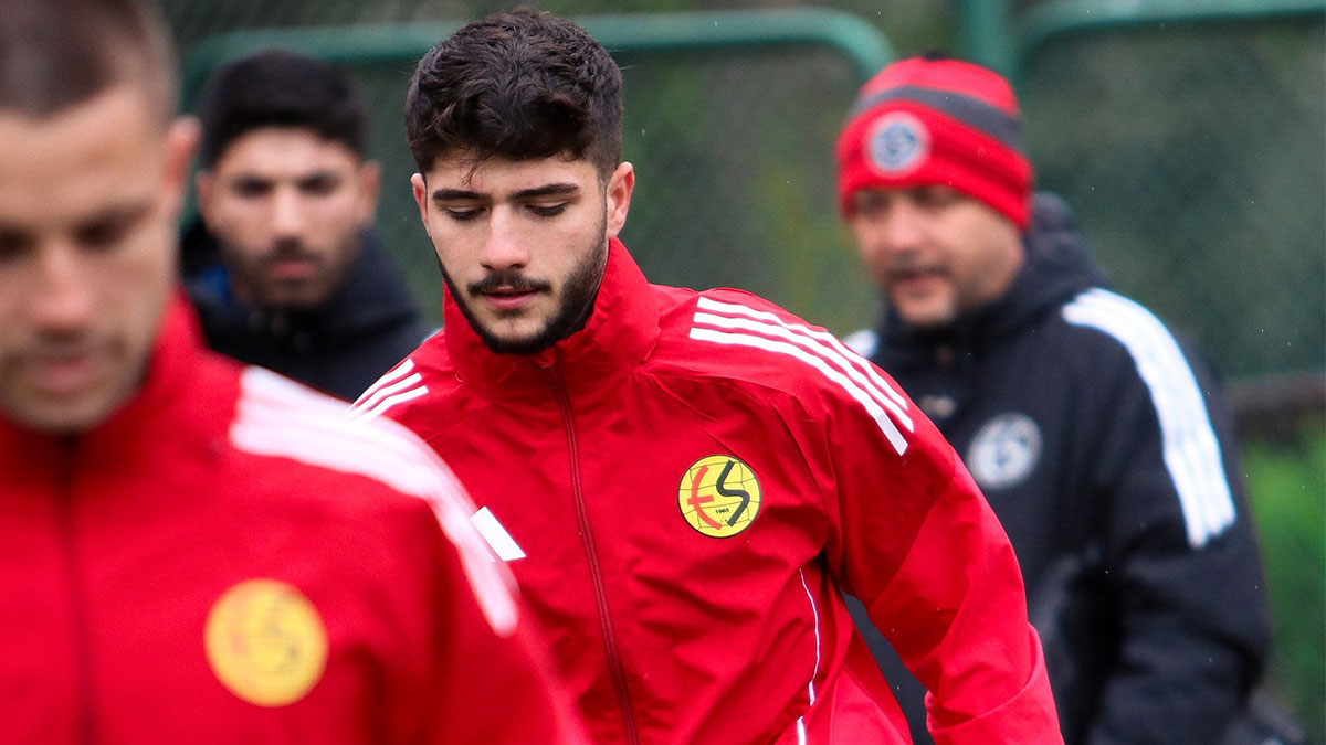 Eskişehirspor, Ayvalıkgücü Belediyespor mesaisinde