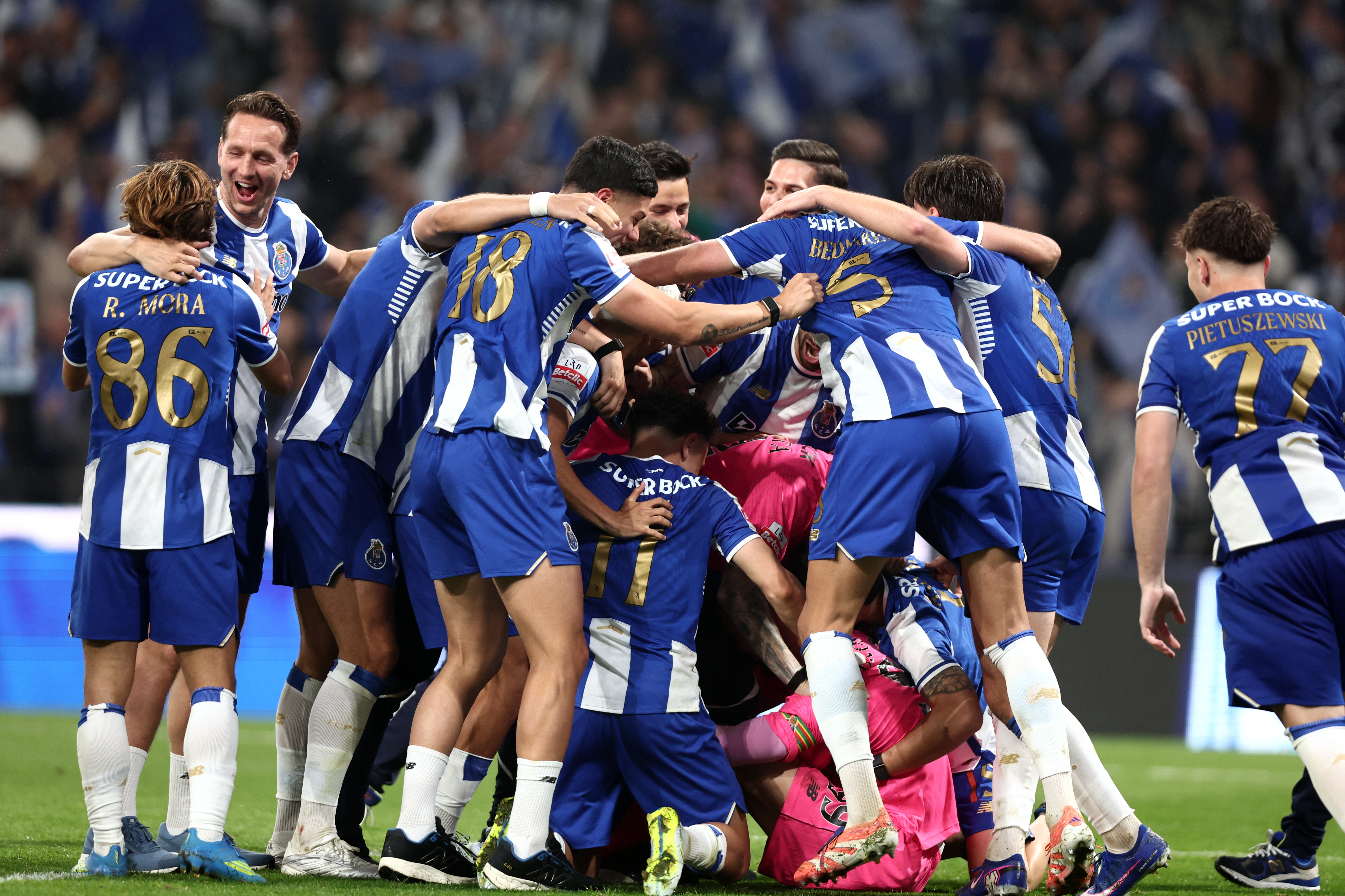 Portekiz Ligi'nde şampiyon Francesco Farioli'li Porto!