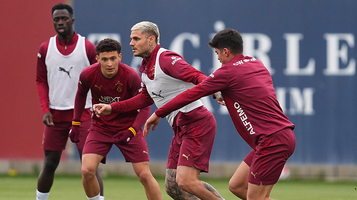 Galatasaray, Antalyaspor mesaisine başladı