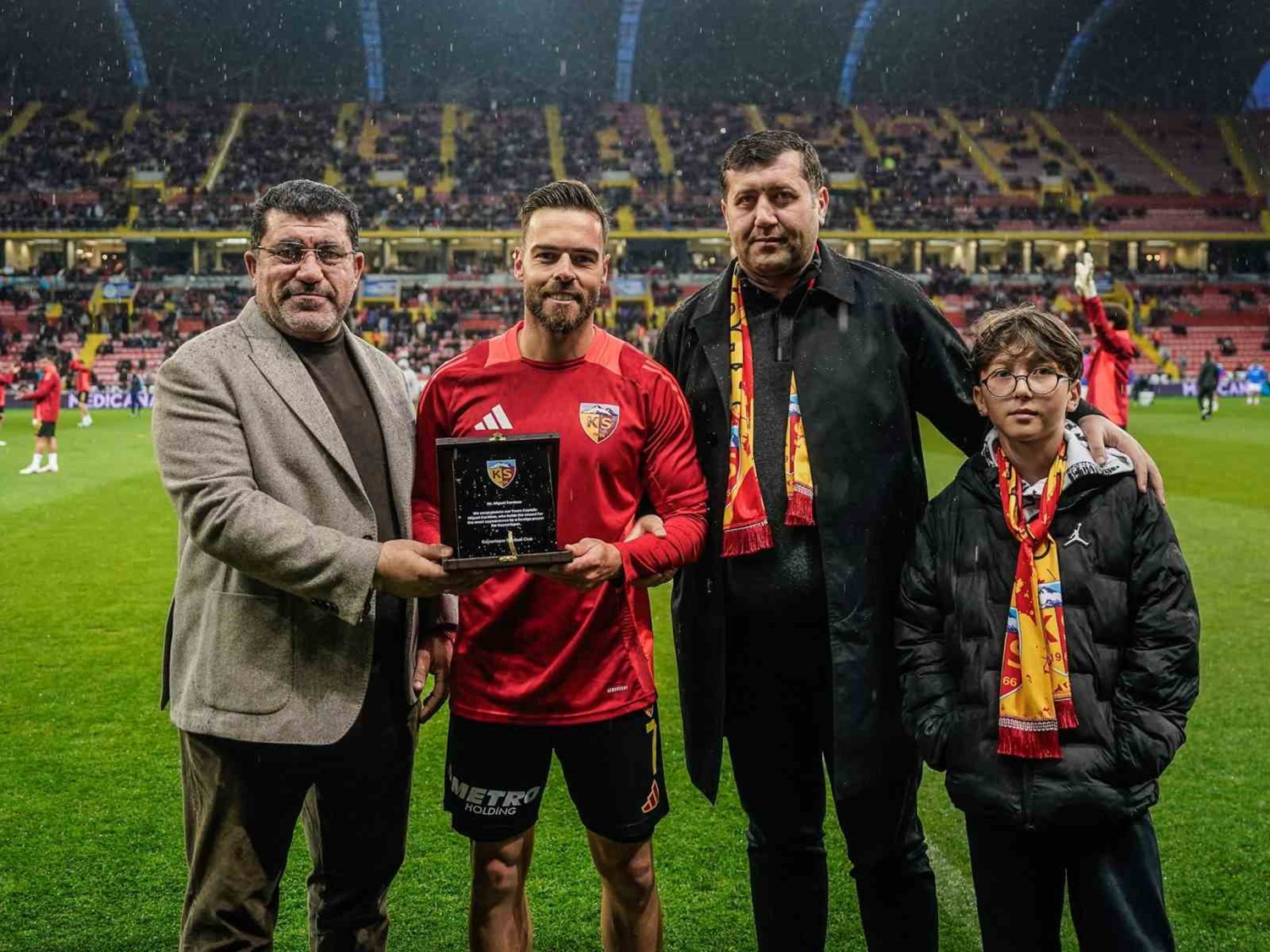 Kayserispor tarihine geçti! Miguel Cardoso kulüp tarihine geçti