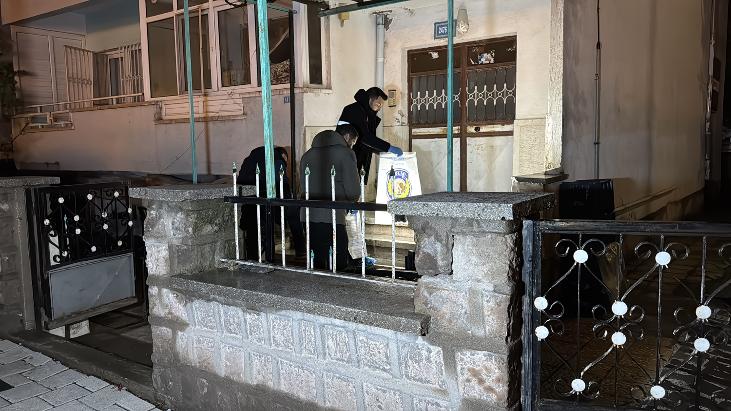 Nevşehir'de baba ve oğlu bıçaklı kavgada birbirini yaraladı