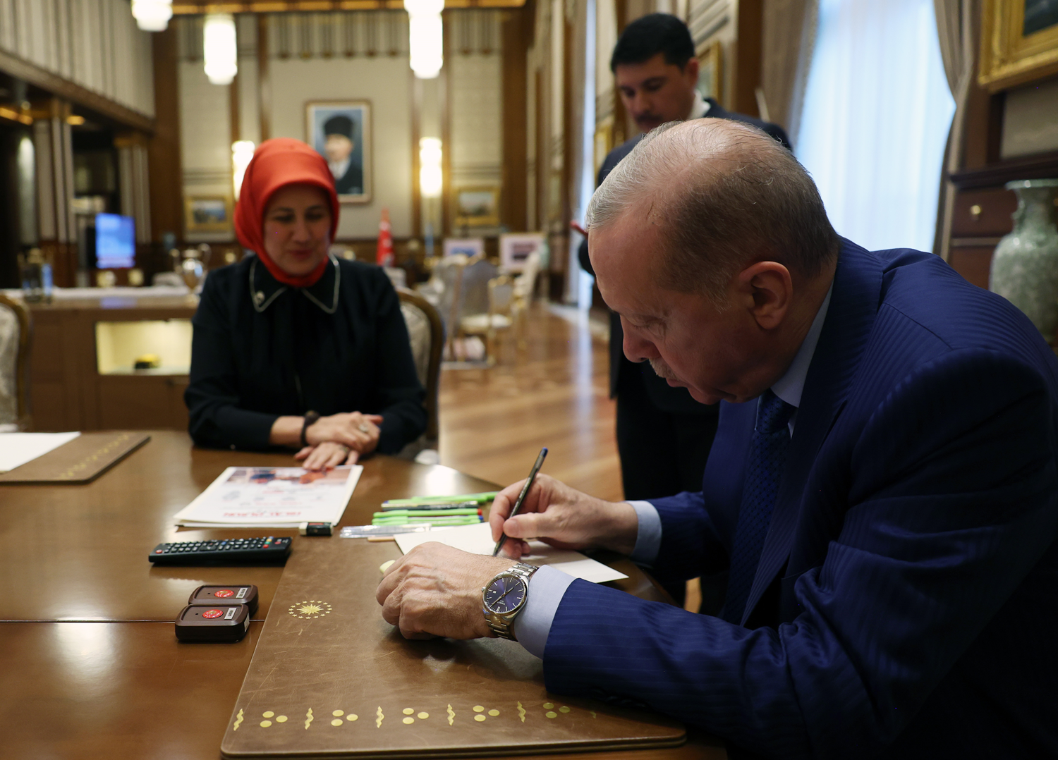 Cumhurbaşkanı Erdoğan, Türk Kızılay'a kurban bağışında bulundu