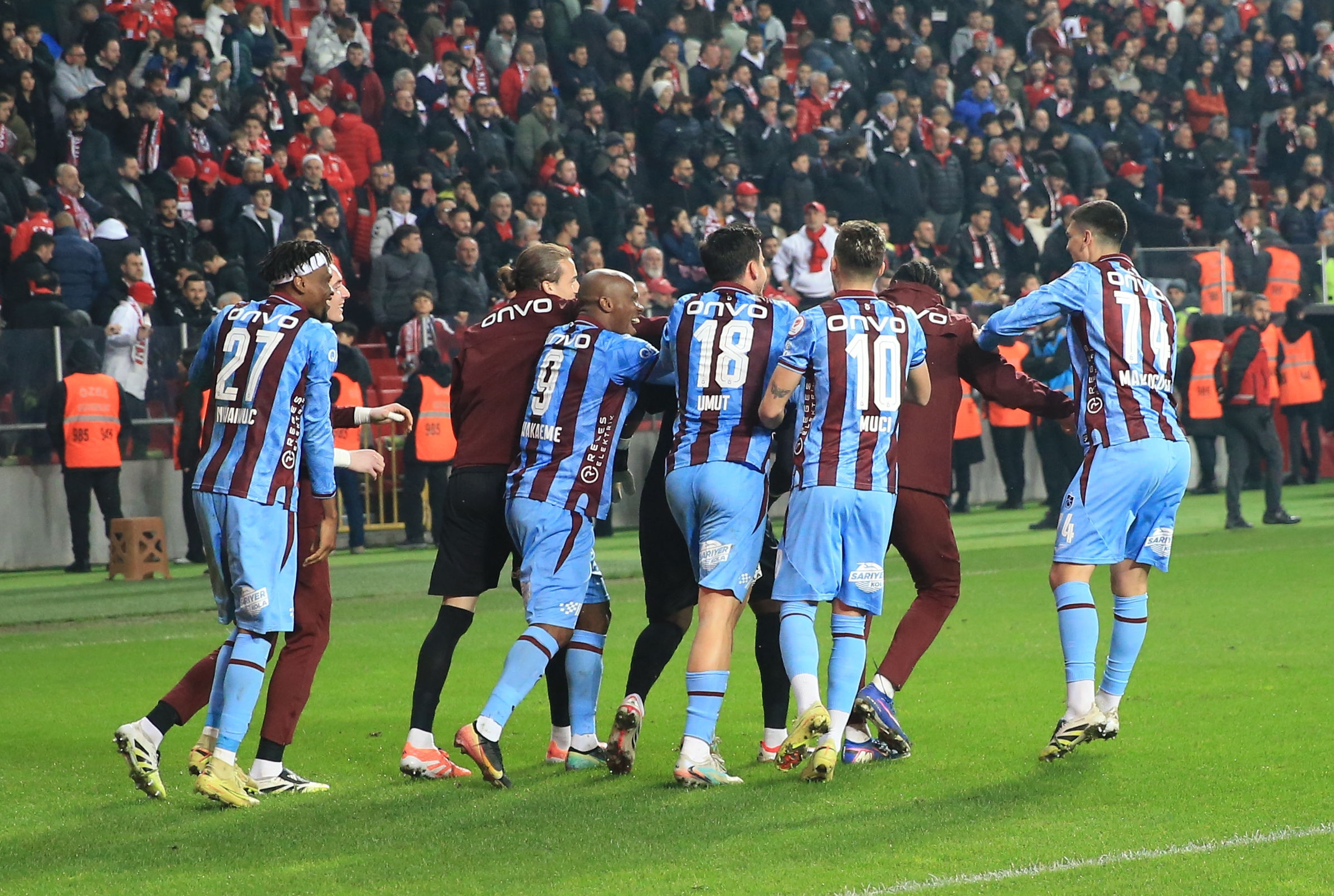 İstanbul takımlarına karşı etkili! Trabzonspor'da geçen sezon göre büyük fark