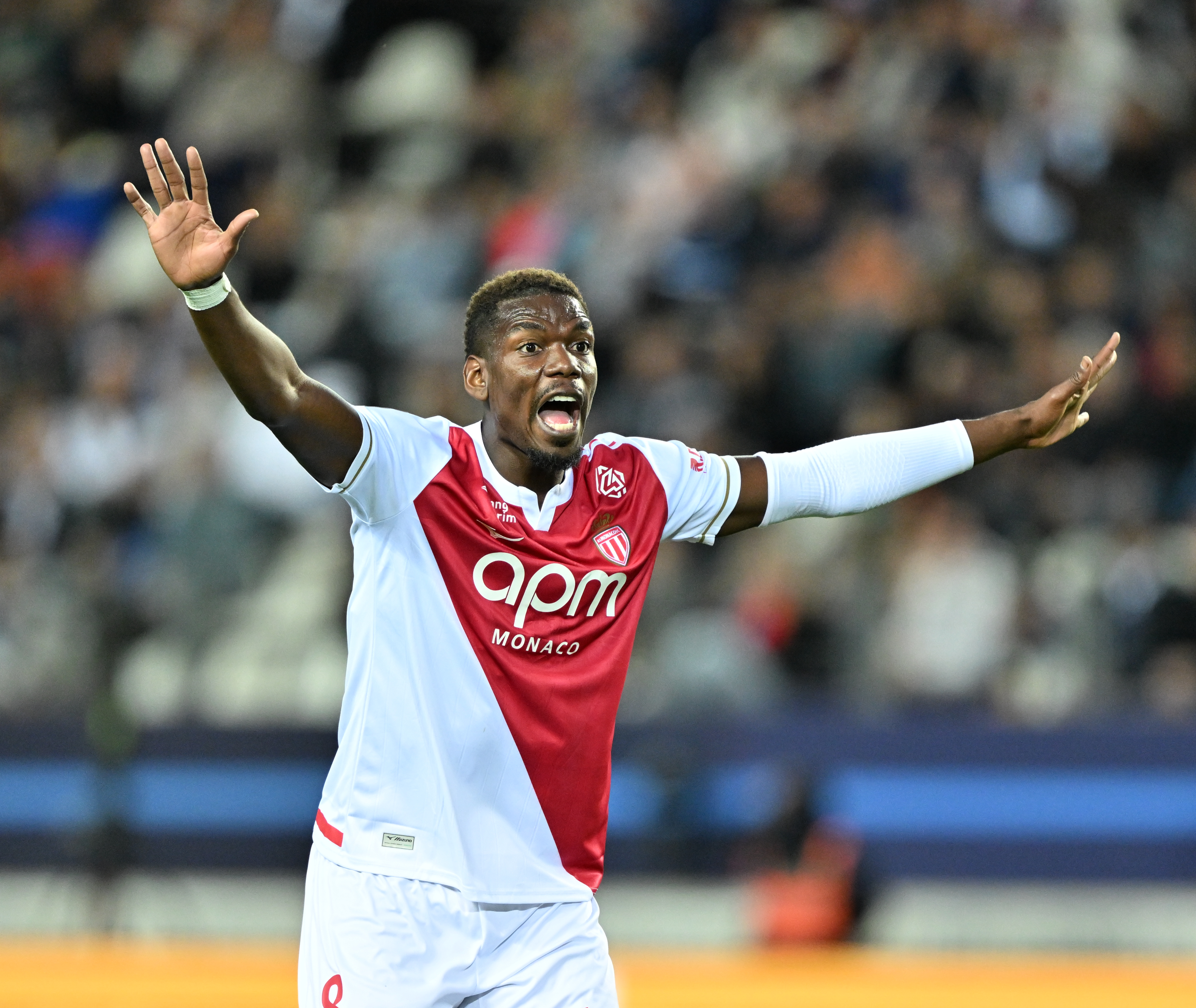 Pogba: Futbolu bırakmayı düşündüğüm anlar oldu
