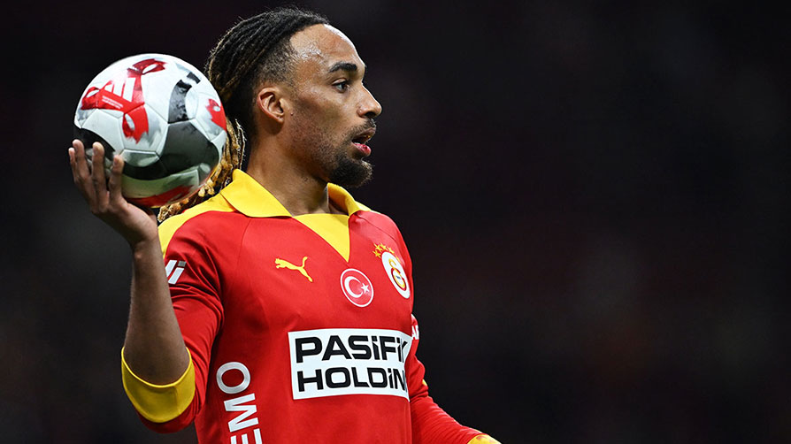 Pazarlık için masaya oturulacak! Galatasaray'da Sacha Boey gelişmesi