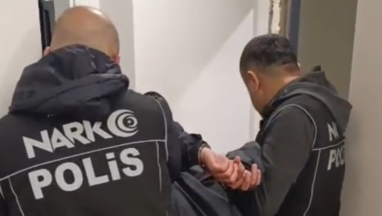 Interpol tarafından kırmızı bültenle aranıyordu! MİT tarafından enselendi