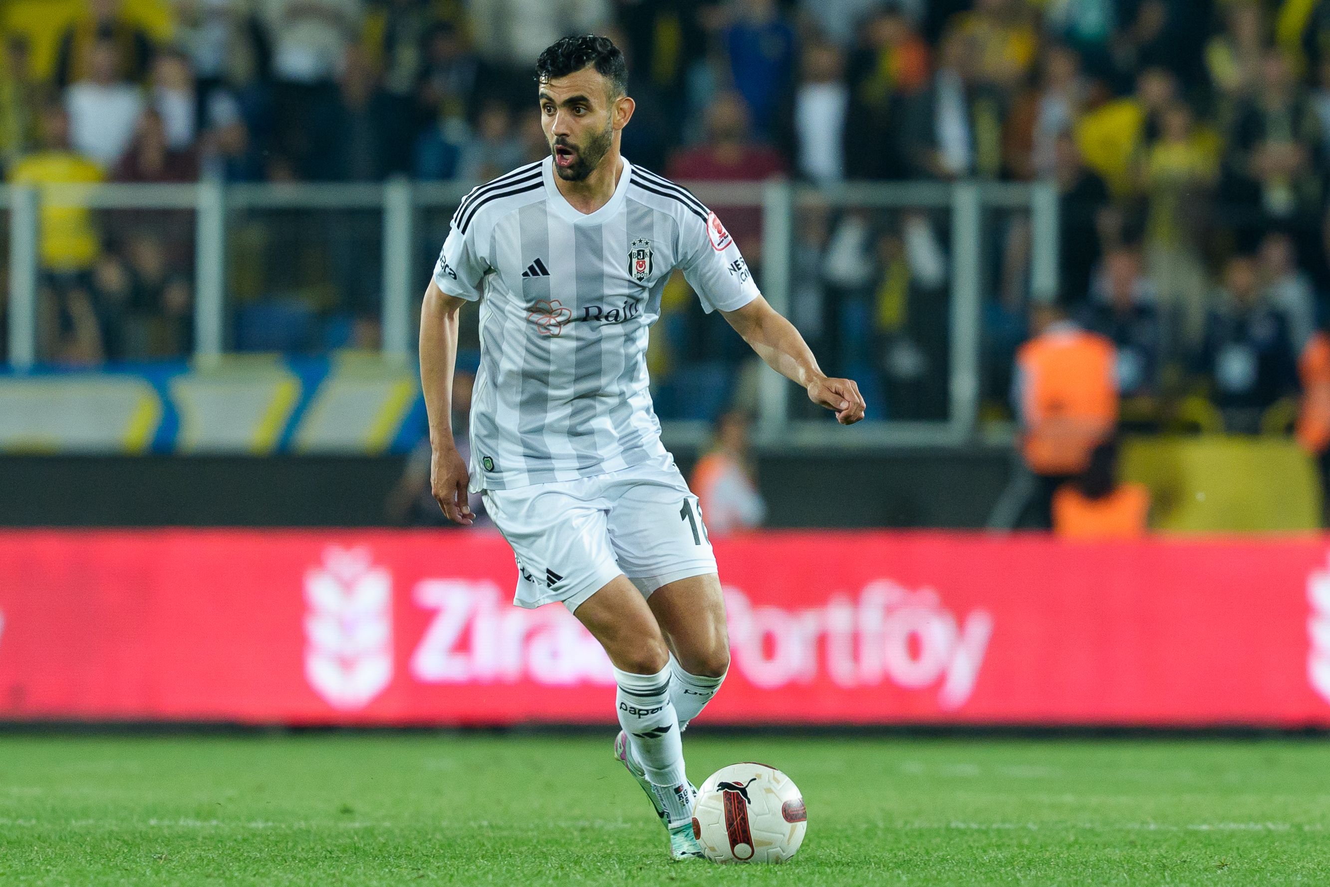 Rachid Ghezzal'dan Sergen Yalçın paylaşımı