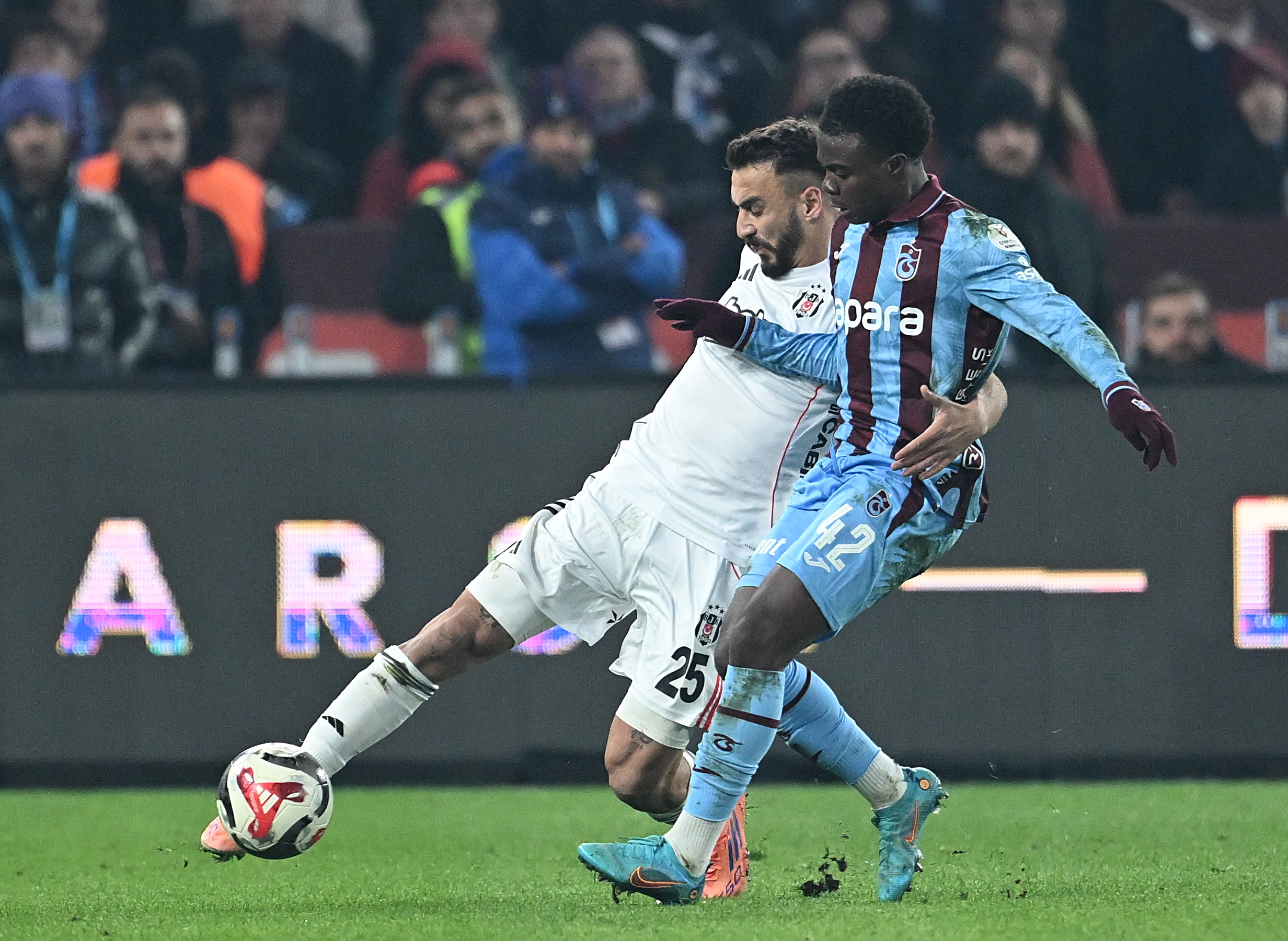Beşiktaş'tan derbi açıklaması! Trabzonspor taraftarı...