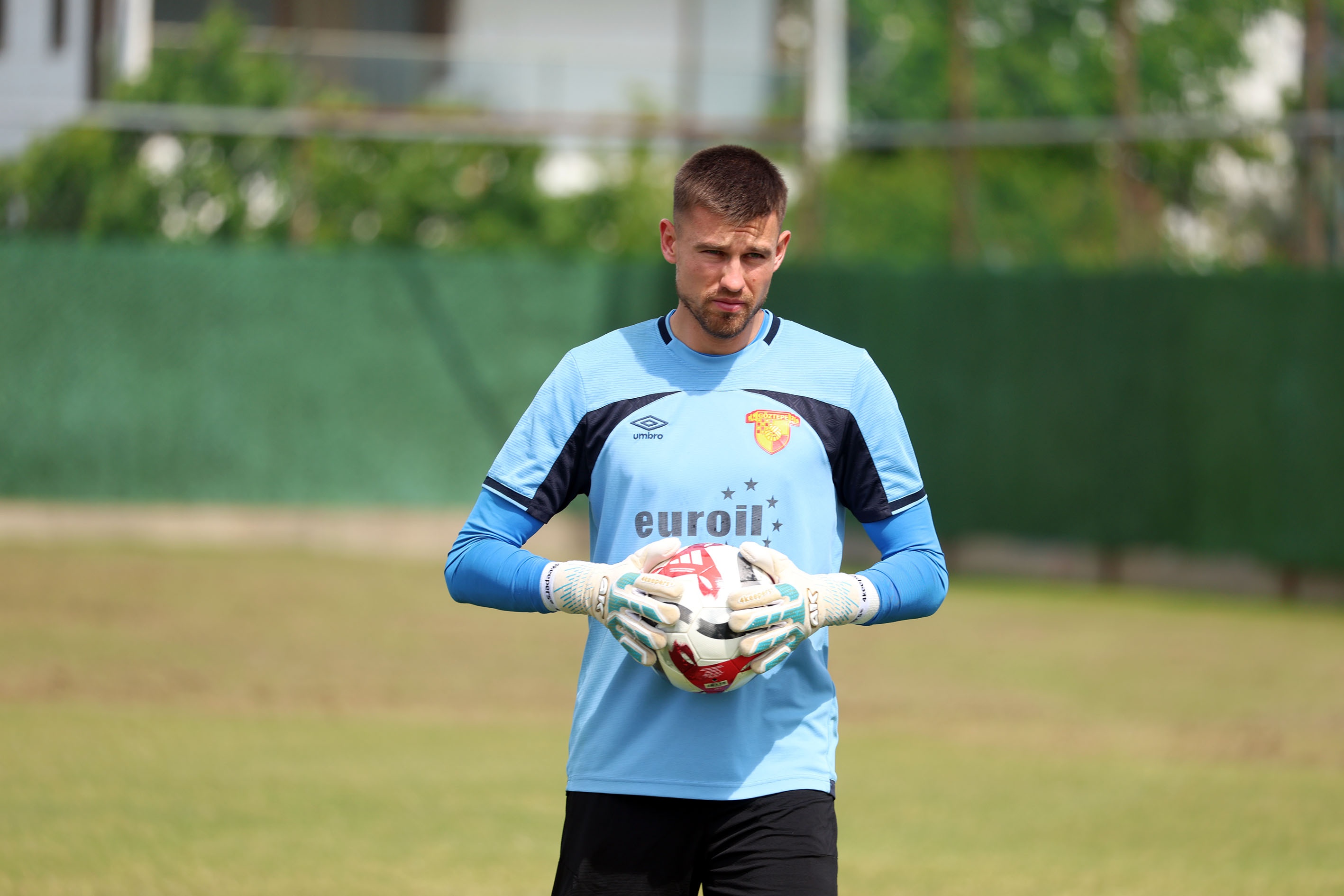 Mateusz Lis: Süper Lig'de 100 maça çıkmak benim için büyük bir gurur