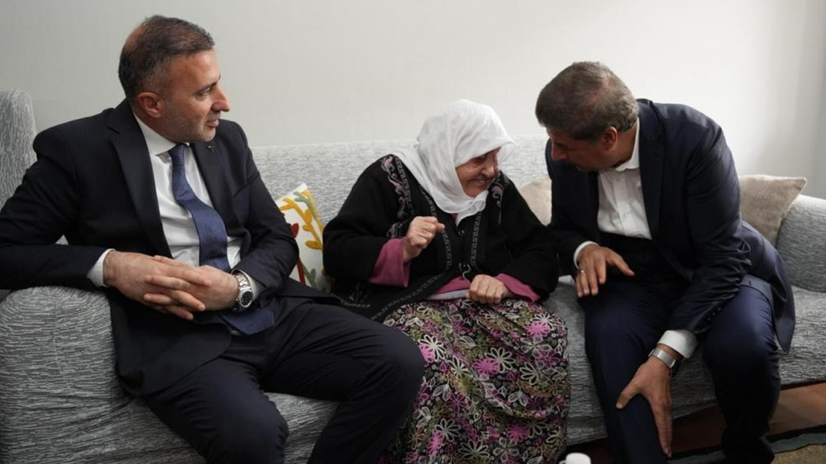 AK Parti İstanbul'da sahaya indi: Milletvekilleri anneler ile buluştu