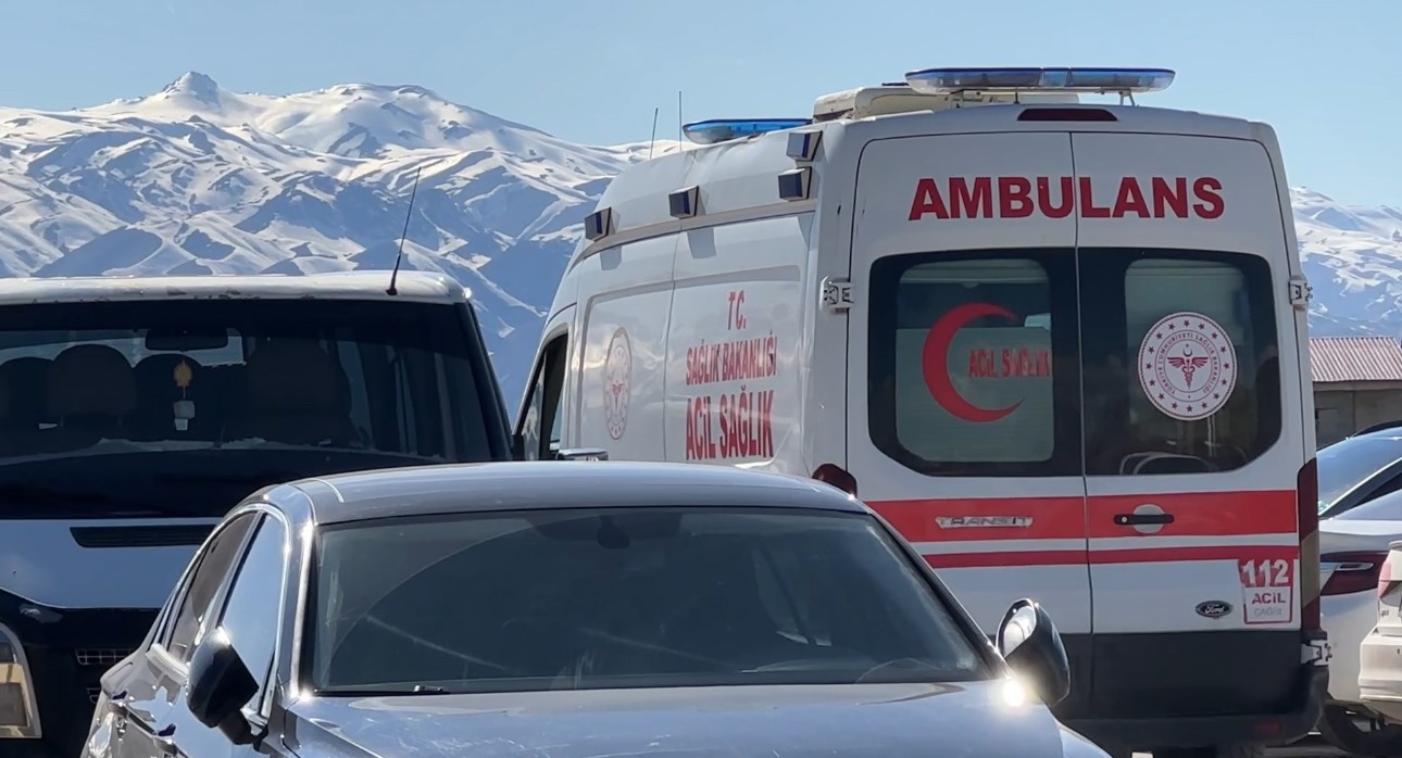 Hakkari'de yaylada patlama: Sürüsünü otlatan genç çoban yaralandı