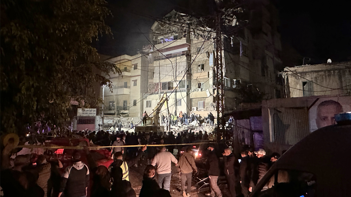 Lübnan'da tansiyon düşmüyor! Katil İsrail evleri patlayıcılarda havaya uçuruyor