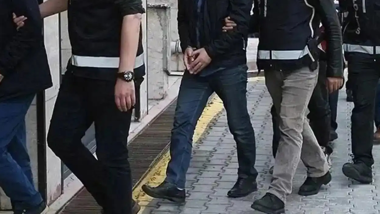 İstanbul'da silahlı saldırı operasyonu! 13 gözaltı