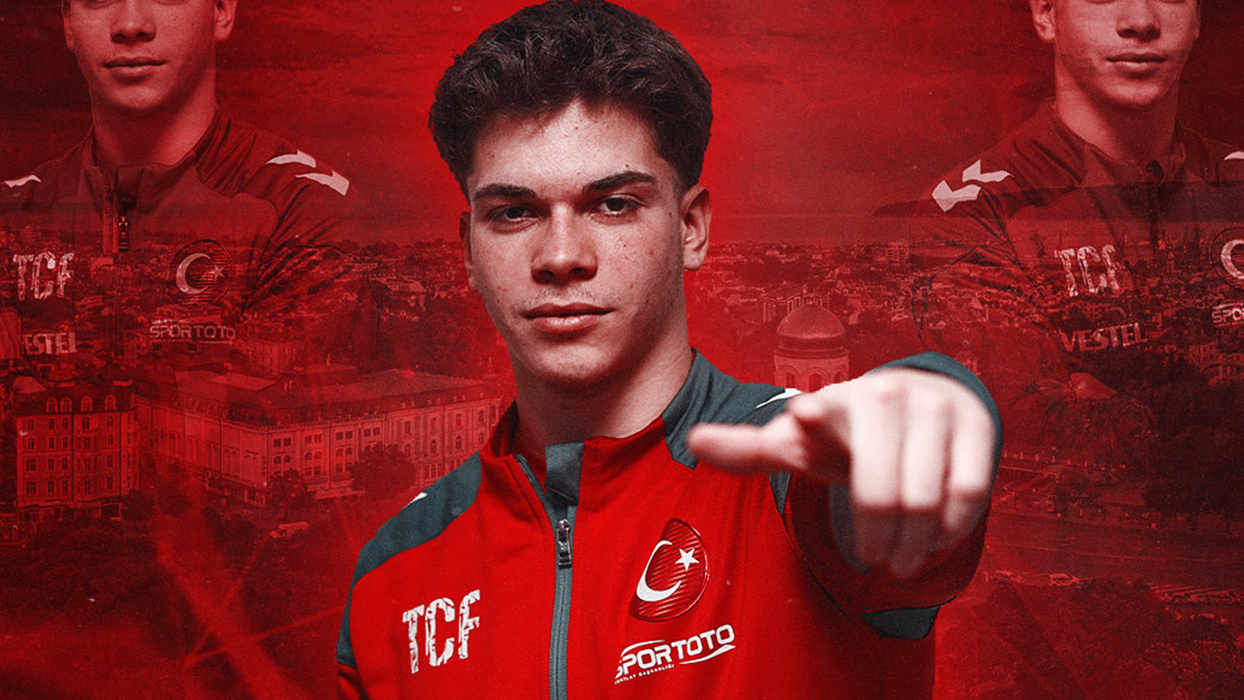 Milli cimnastikçi Altan Doğan, Bulgaristan'da altın madalya kazandı!