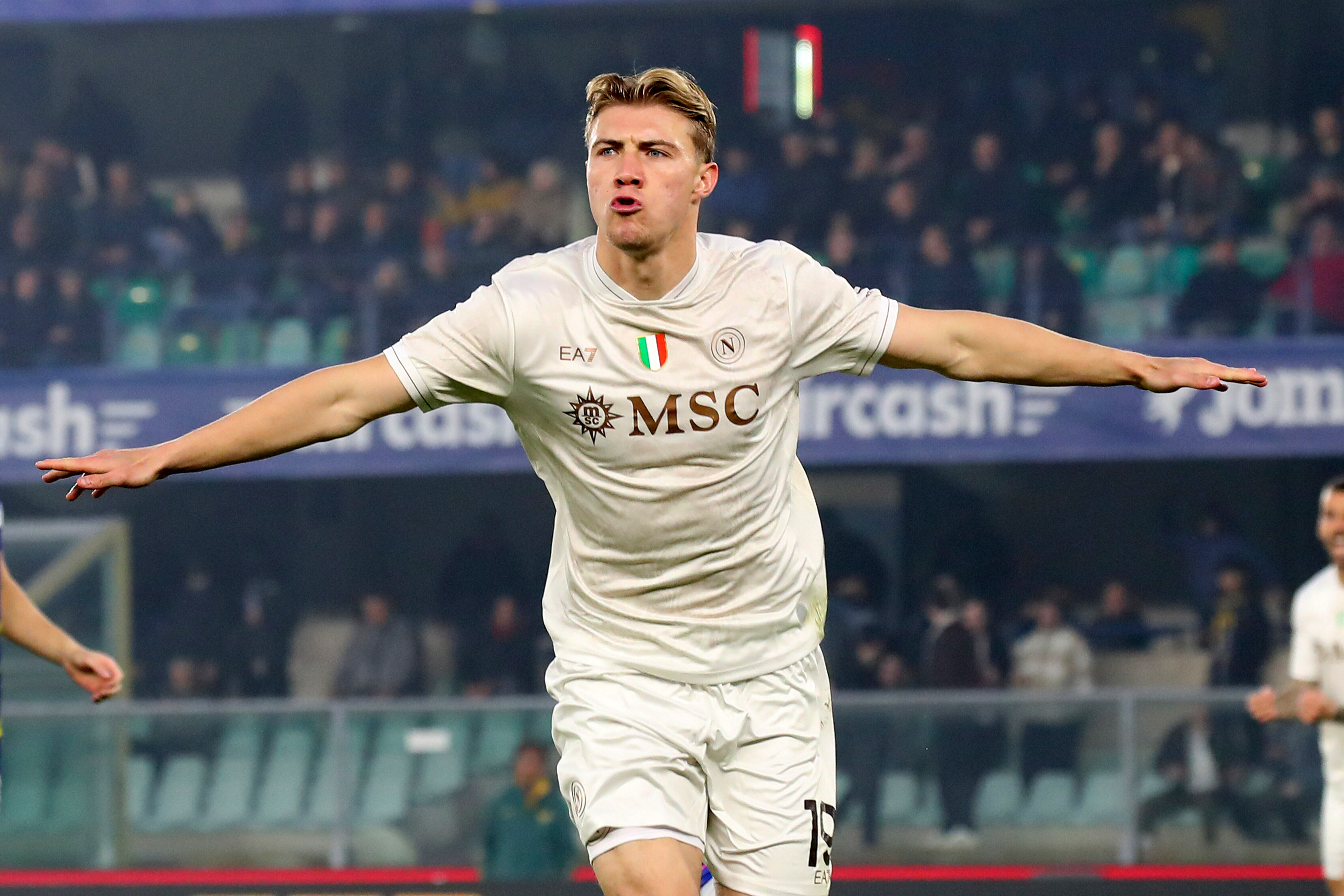 Napoli, Rasmus Hojlund'un bonservisini almaya hazırlanıyor