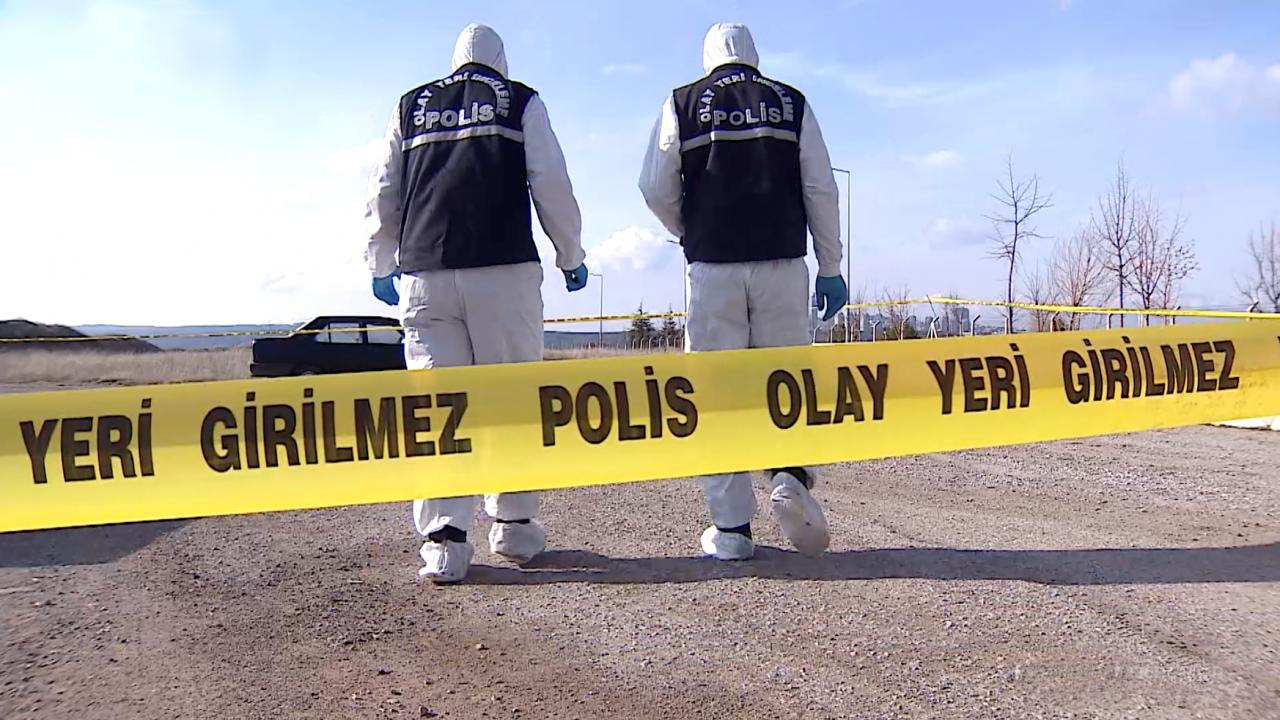 Arazide erkek cesedi bulundu! Ekipler sır ölümü araştırıyor