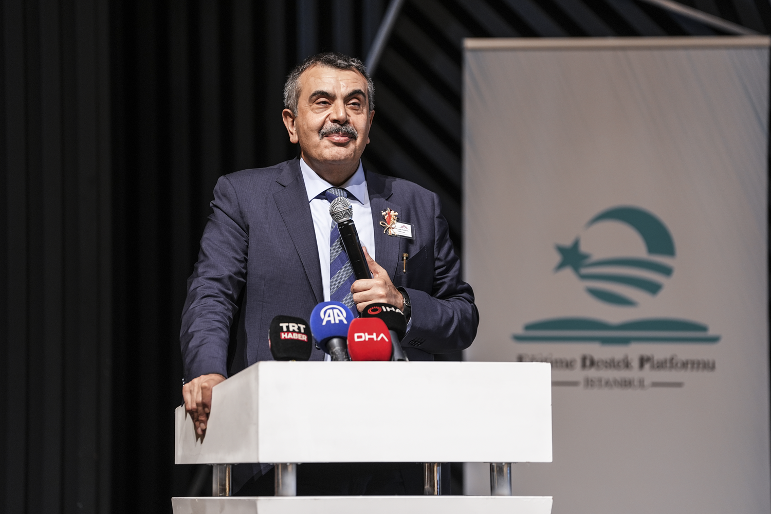 Bakan Tekin: Milli Eğitim'in temelinde millet olma bilinci var