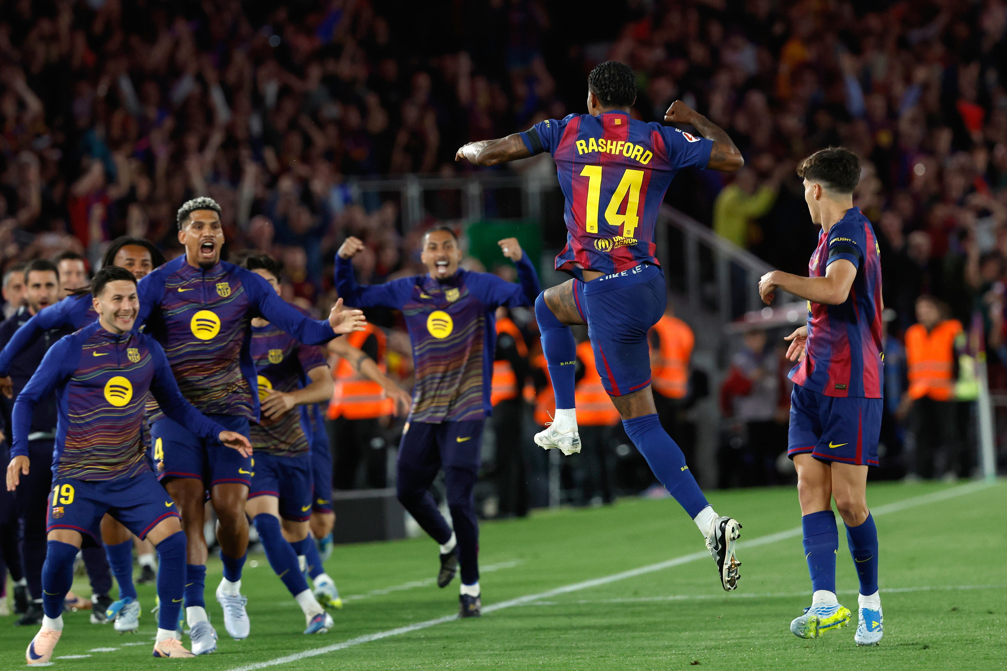 El Clasico'da Real Madrid'i deviren Barcelona, La Liga'da şampiyon oldu!