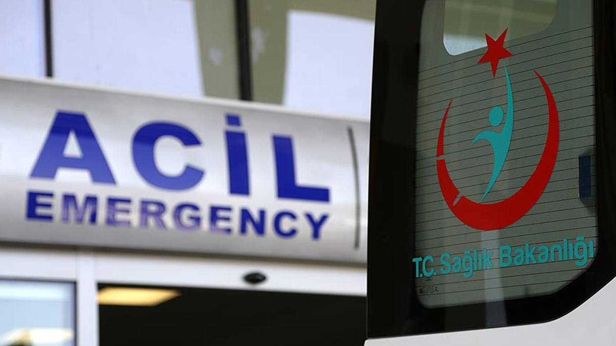 Gaziantep'te otomobil ile çekici çarpıştı: Ölü ve yaralılar var