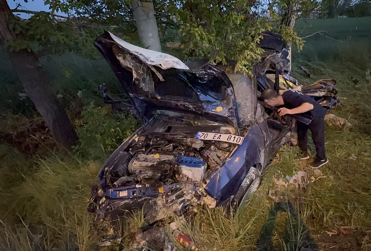 Karaman'da şarampole devrilen otomobildeki 1 kişi öldü, 1 kişi yaralandı