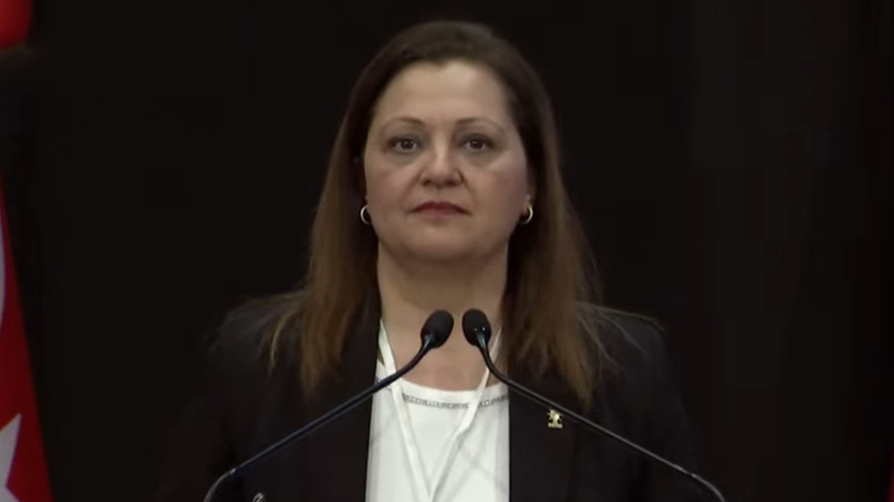 Burcu Köksal'dan CHP'ye gönderme: Ailenin kutsallığına inananlarla aynı yolda yürüyeceğim