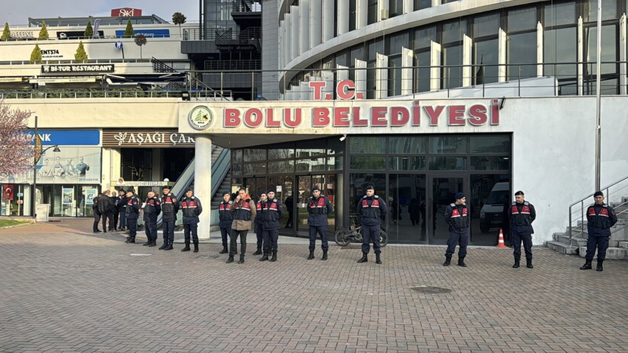 CHP'li belediyeye 5. dalga irtikap operasyonu! Evraklar inceleme altına alındı