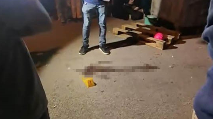 İzmir'de kahreden olay! Küçük çocuk topunu almak isterken hayatını kaybetti