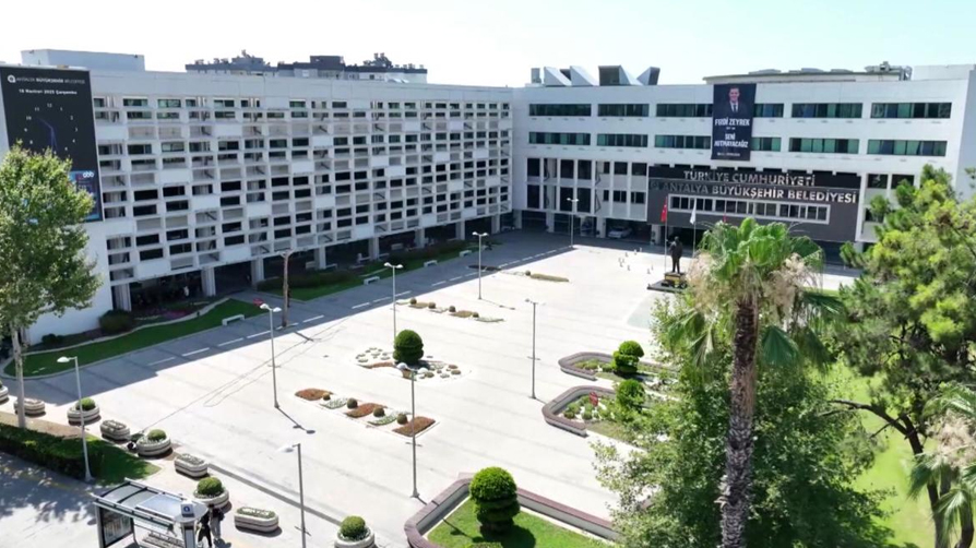 Antalya Büyükşehir Belediyesi'ne yönelik soruşturmada yeni operasyon! Çok sayıda gözaltı var