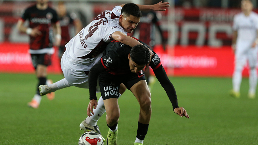 İlk maçında golle tanıştı! 17'lik Erk Arda'dan Trabzonspor'a siftah