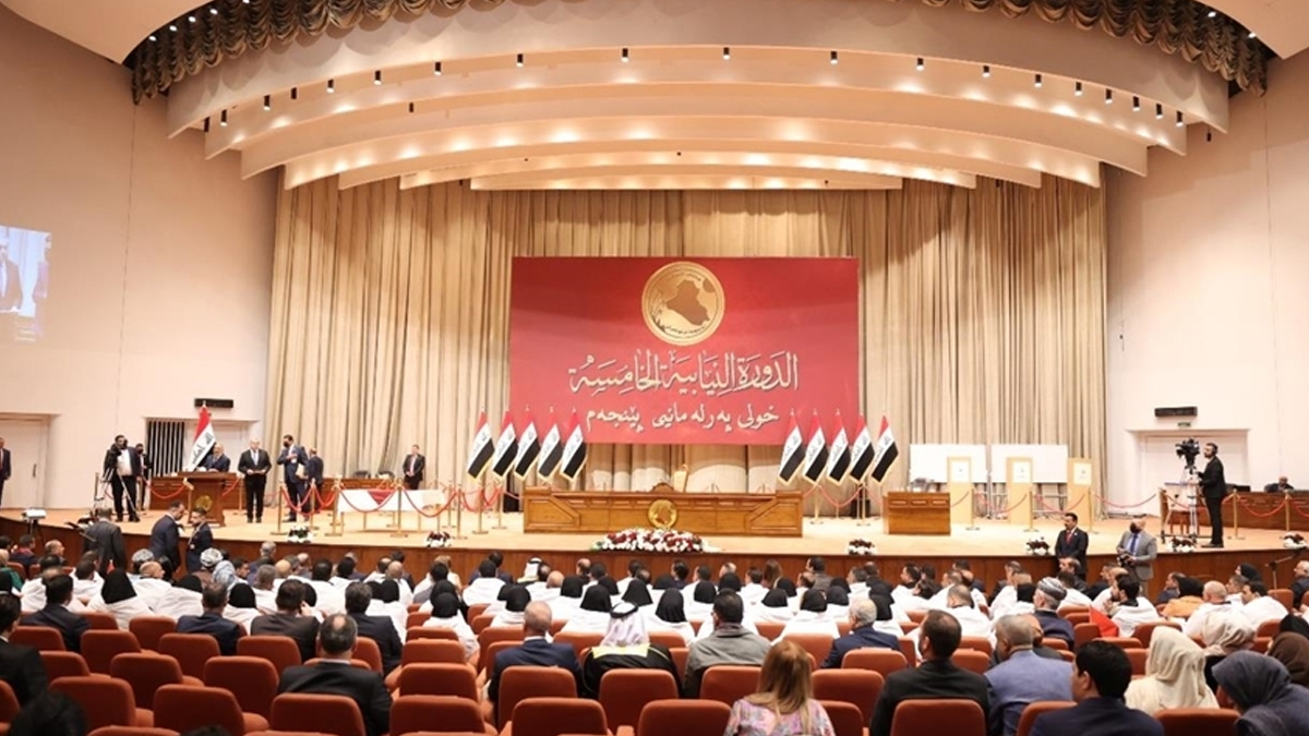 Irak'ta yeni hükümete onay! 14 bakan güvenoyu aldı