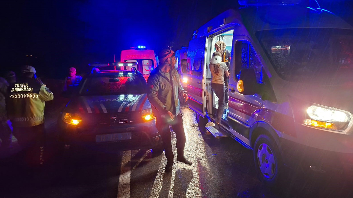 Bingöl'de feci kaza: Çok sayıda ekip sevk edildi