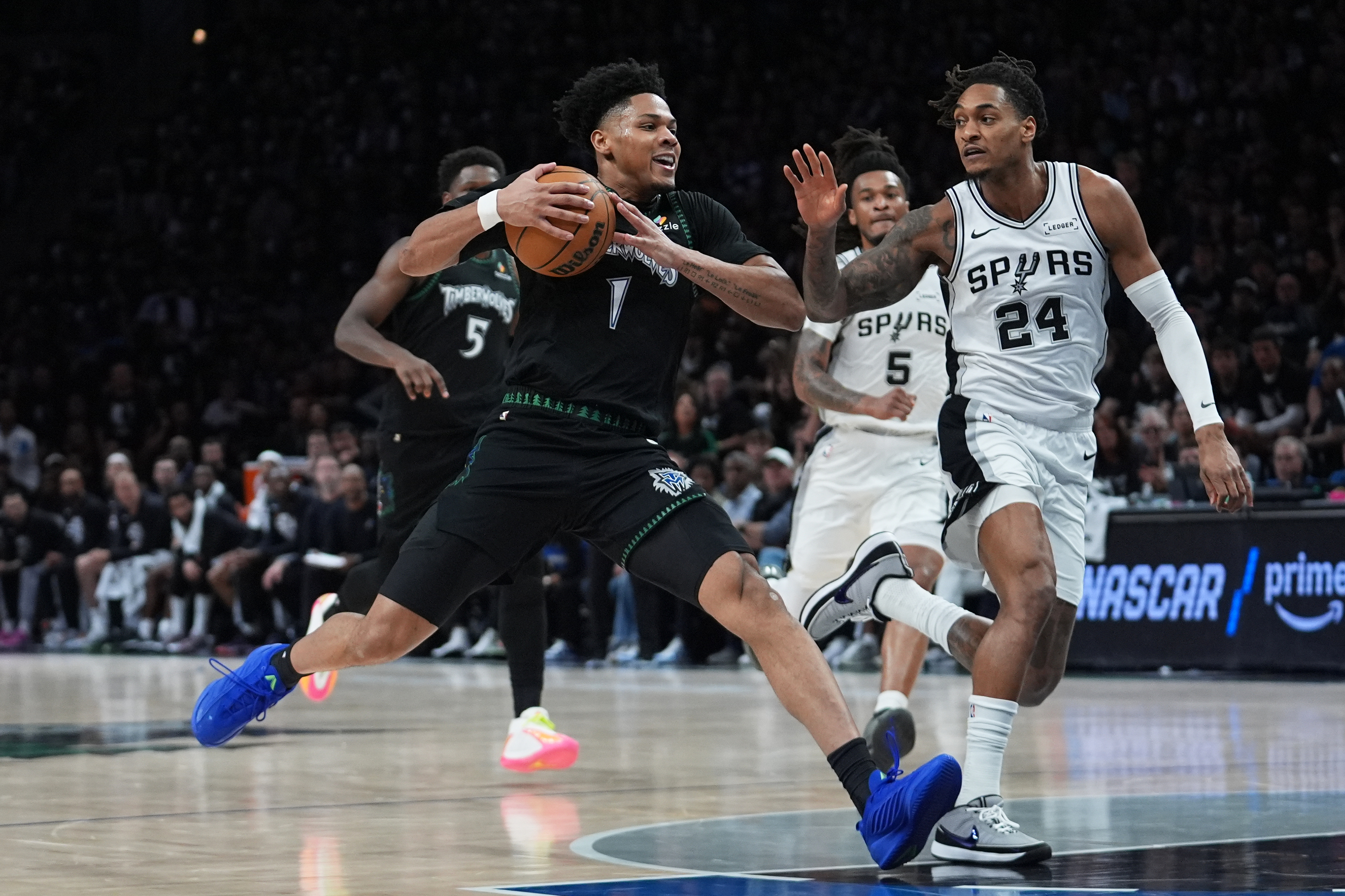 San Antonio Spurs finale yürüdü